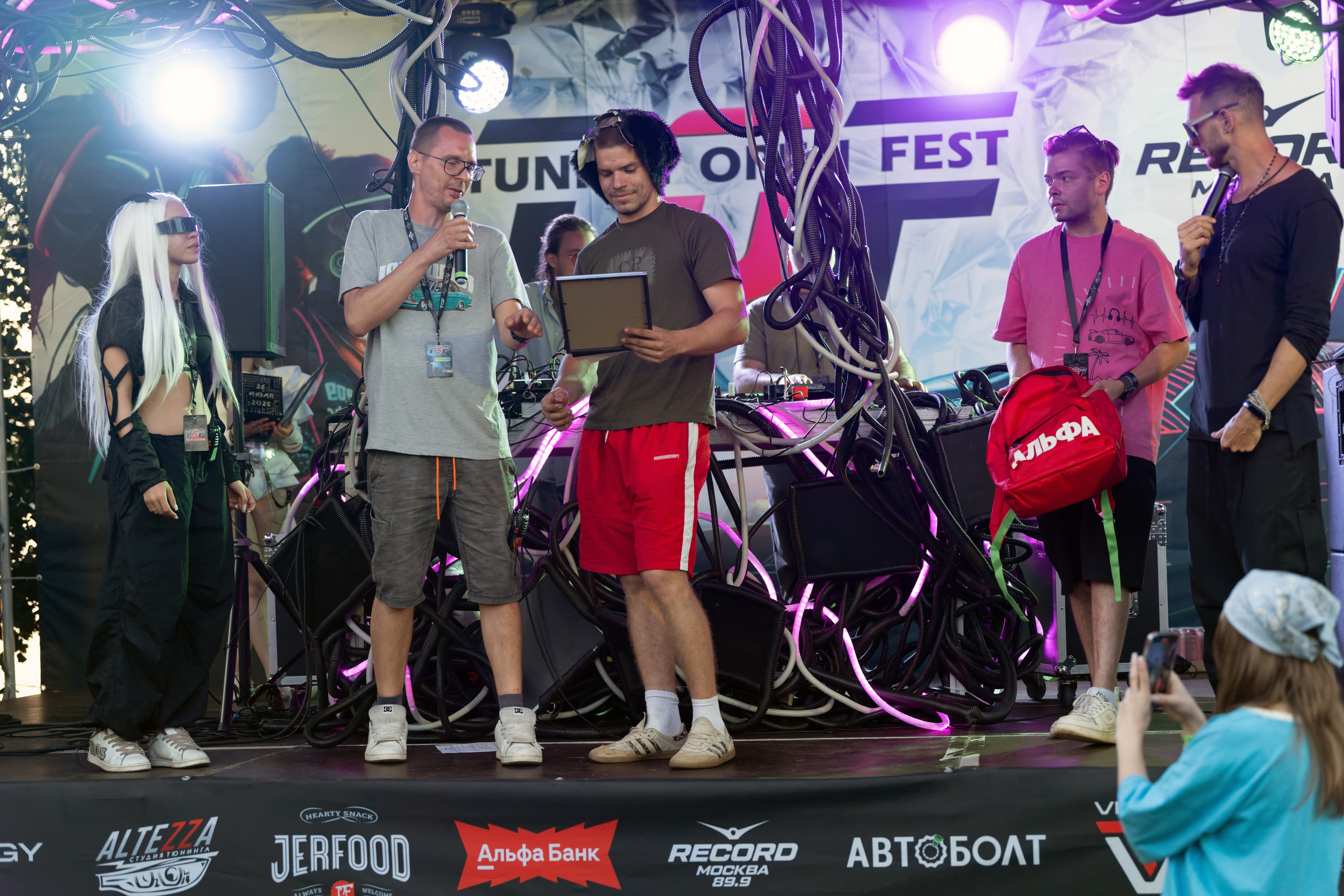 Tuning Open Fest 2025. Авто и мотоспорт — фотограф Антон Медведев iCoguar