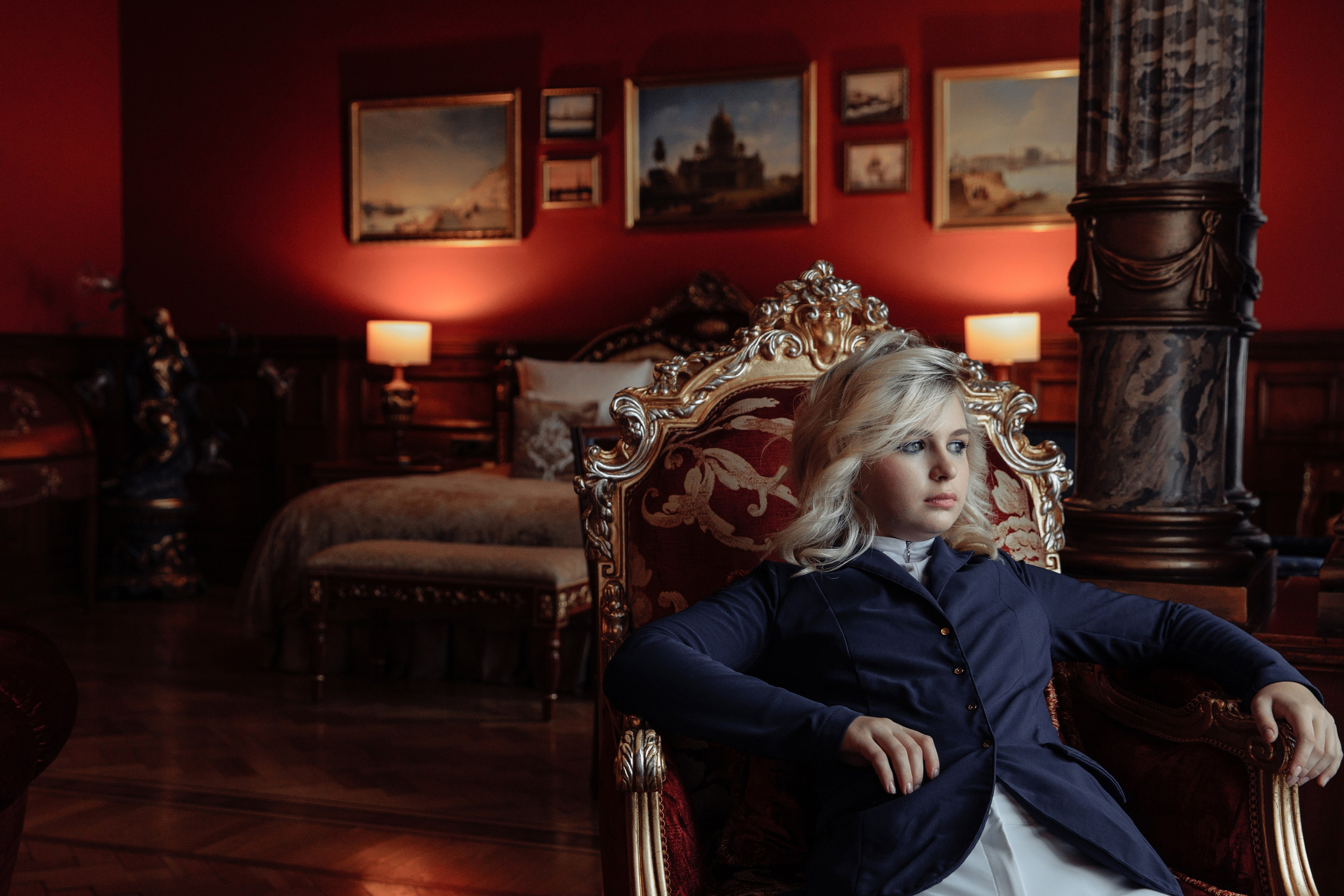 Фотосессия Евы Демидовой во дворце Трезини. Санкт-Петербург. Ева Демидова. Спортсмен по конкуру в Санкт-Петербуре