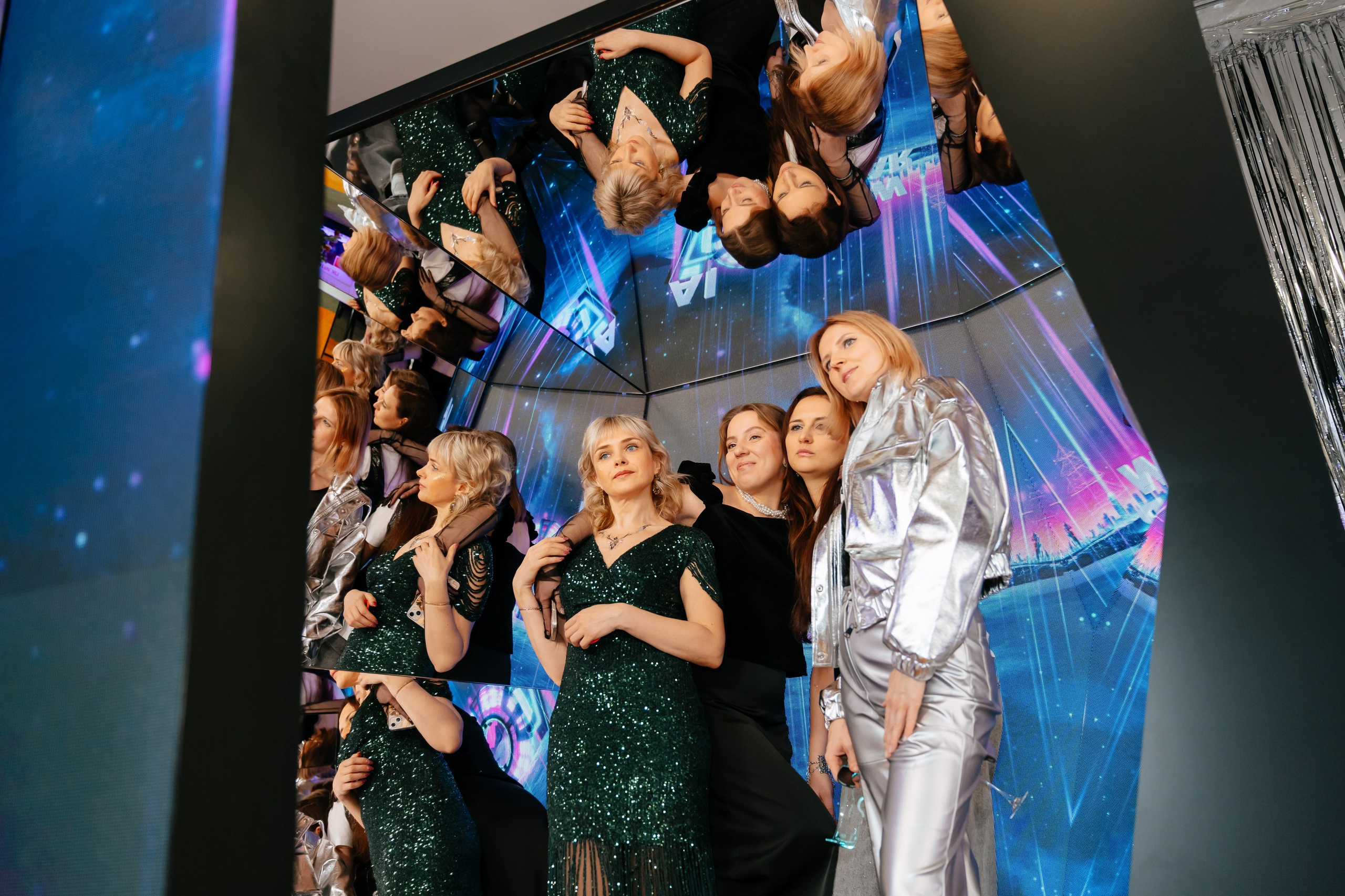 Фотограф Санкт-Петербург и Москва. Съемка портретов, контента, корпоративы, венчание и крещение. Семейный и свадебный фотограф в Санкт-Петербурге и Москве