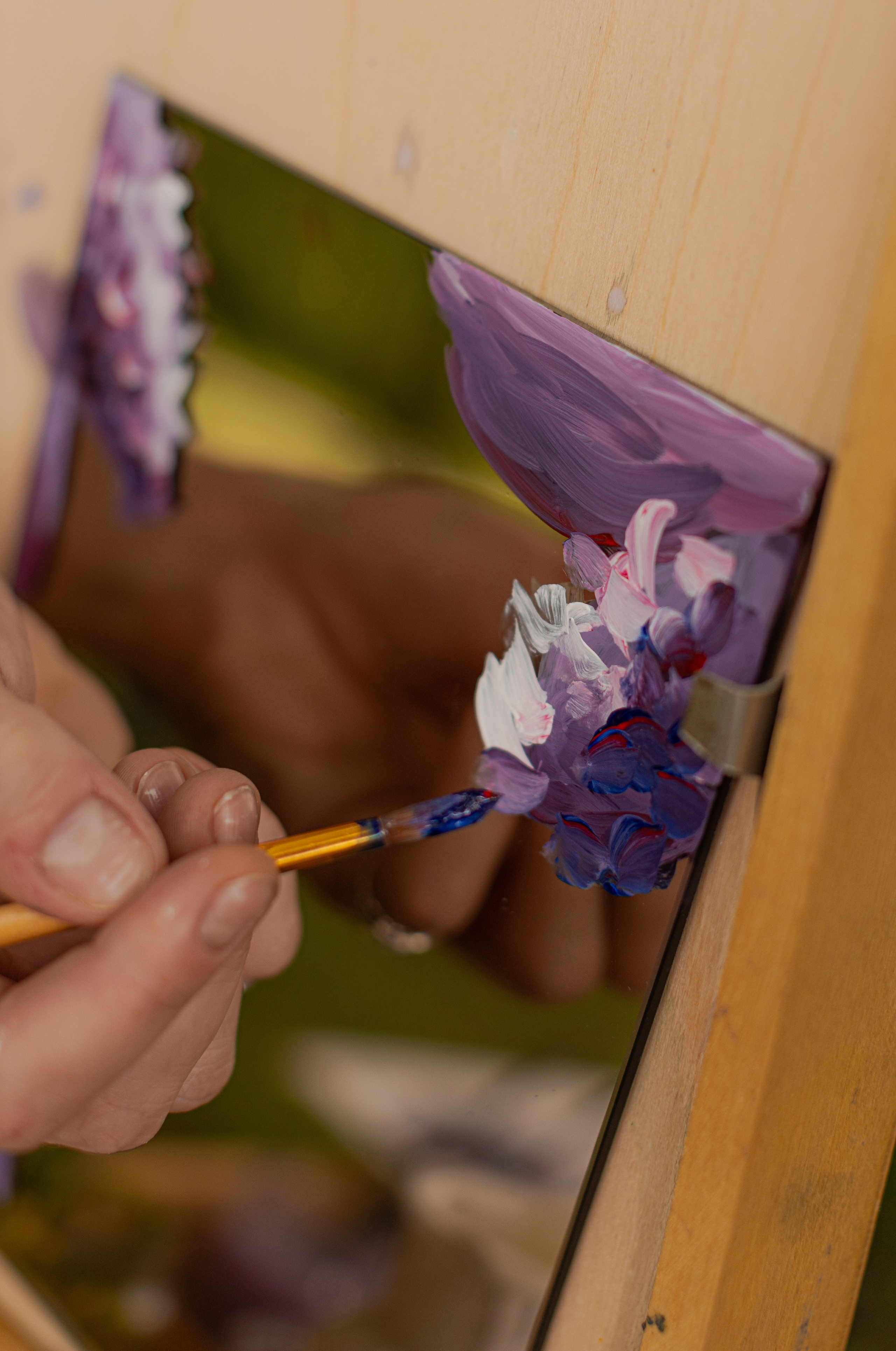 Мк Сирень на зеркале (девичник в парке). Анастасия Ракчеева Художник