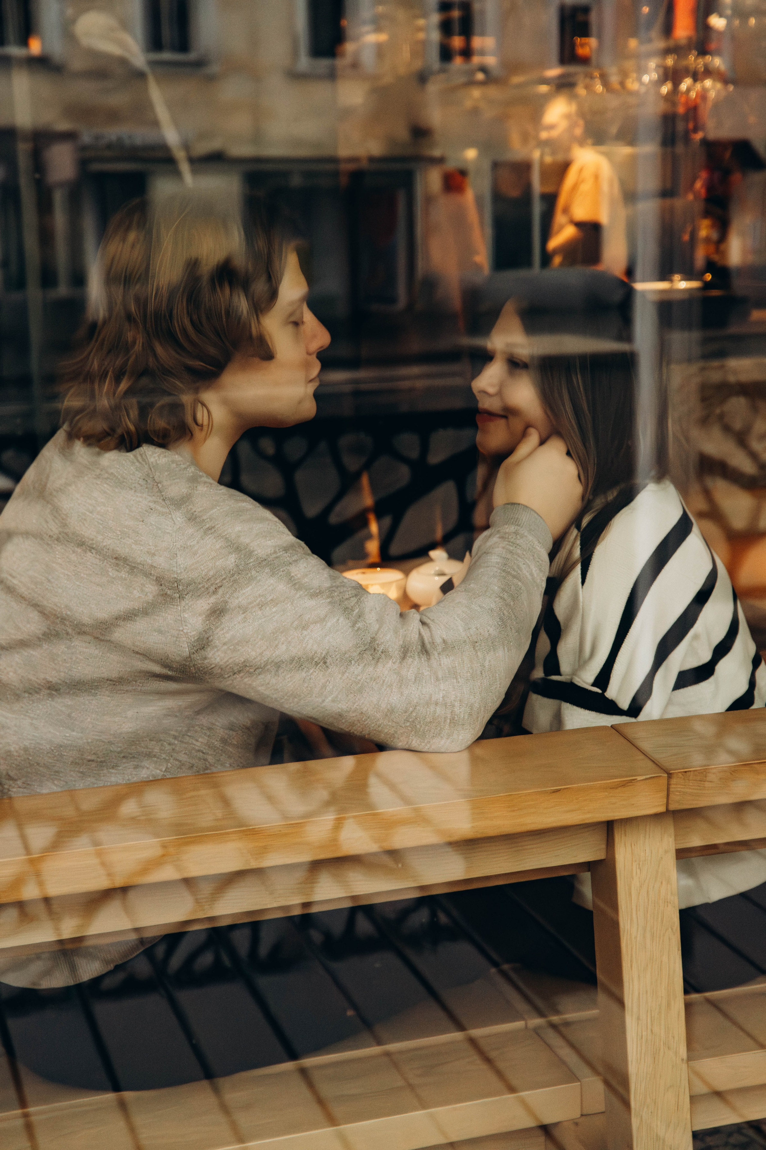 Саша и Максим. Чистые пруды. Фотограф Москва Валерия Веденина