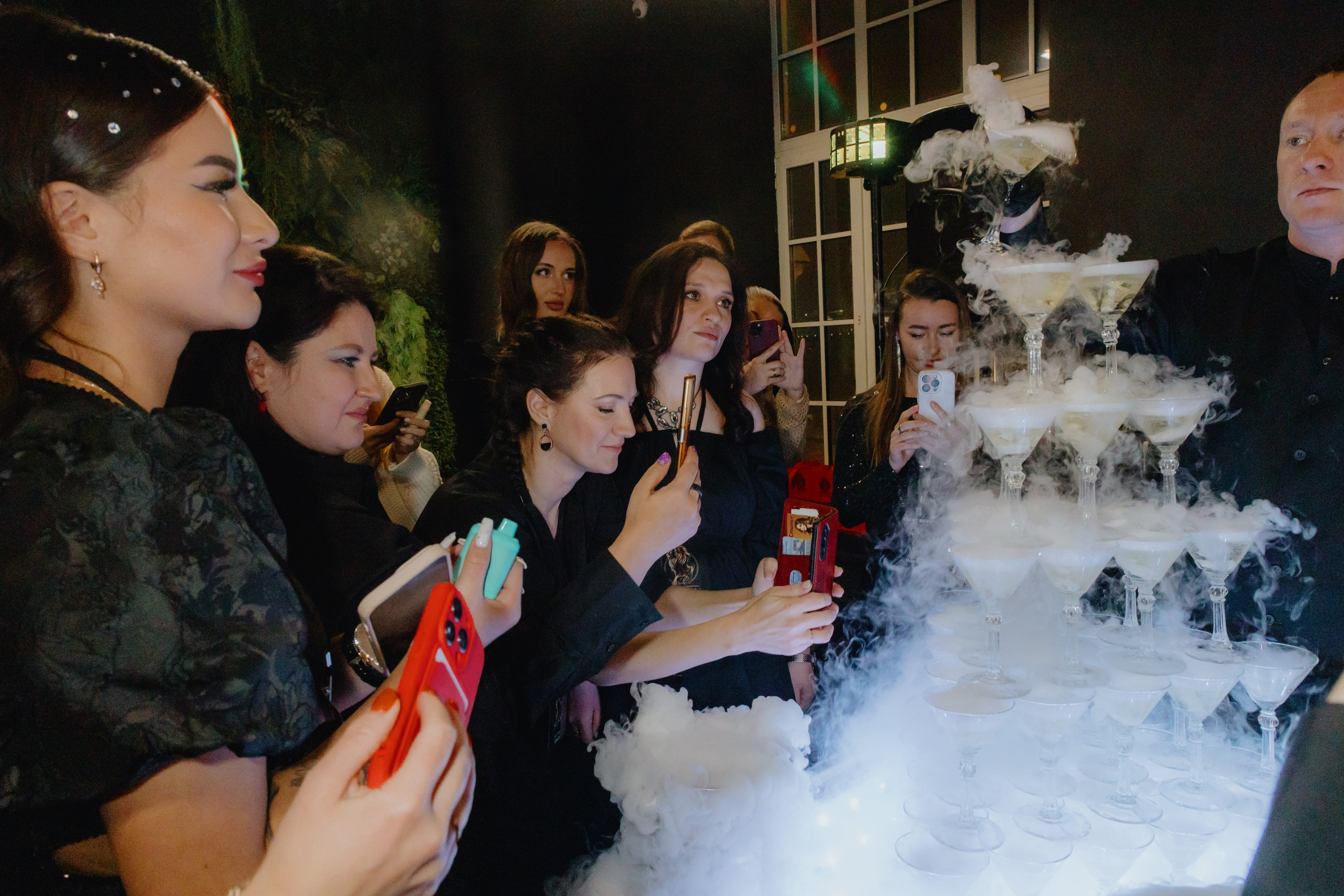 See `You Perfume. Фотограф в Москве и Санкт-Петербурге Дарина