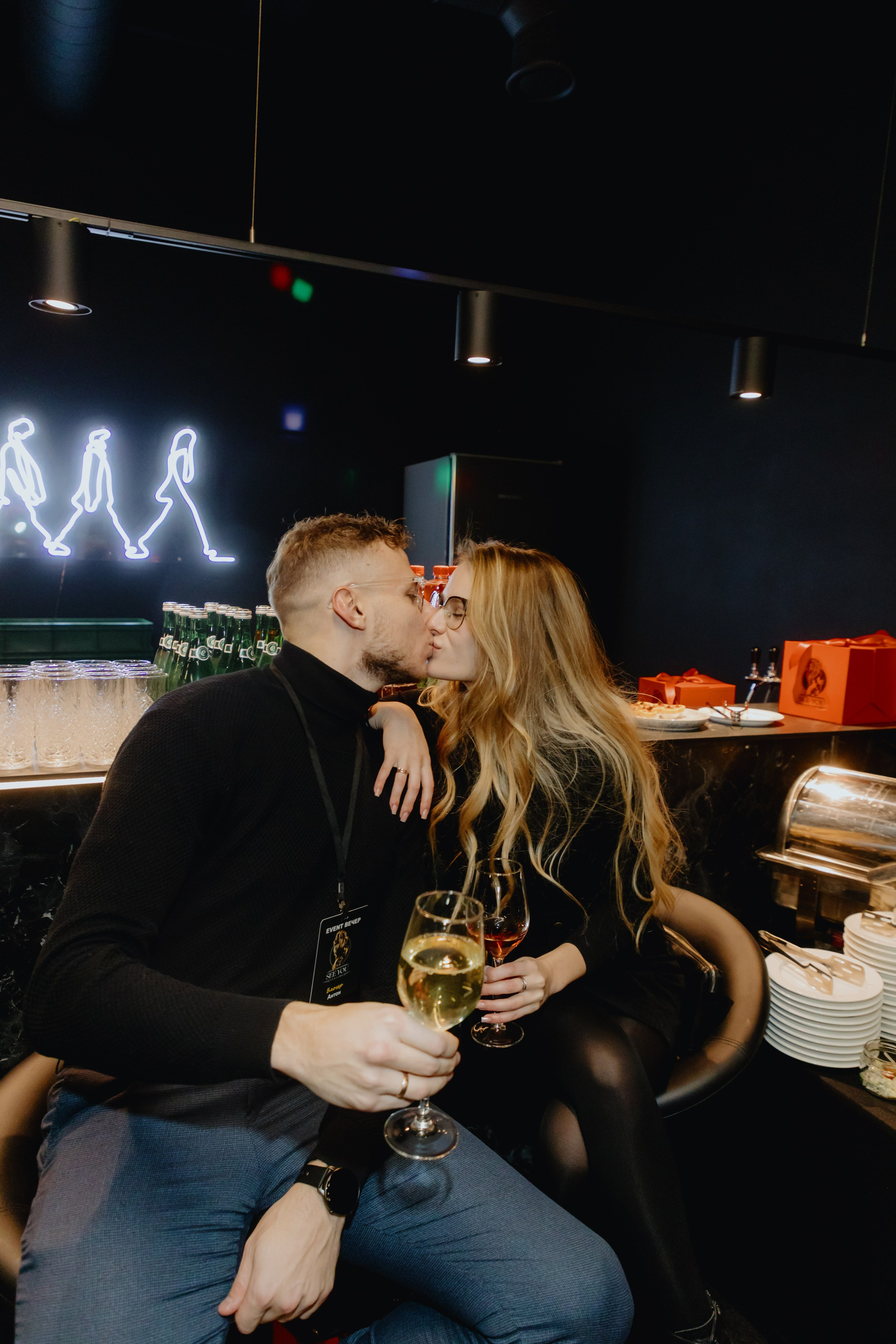 See `You Perfume. Фотограф в Москве и Санкт-Петербурге Дарина