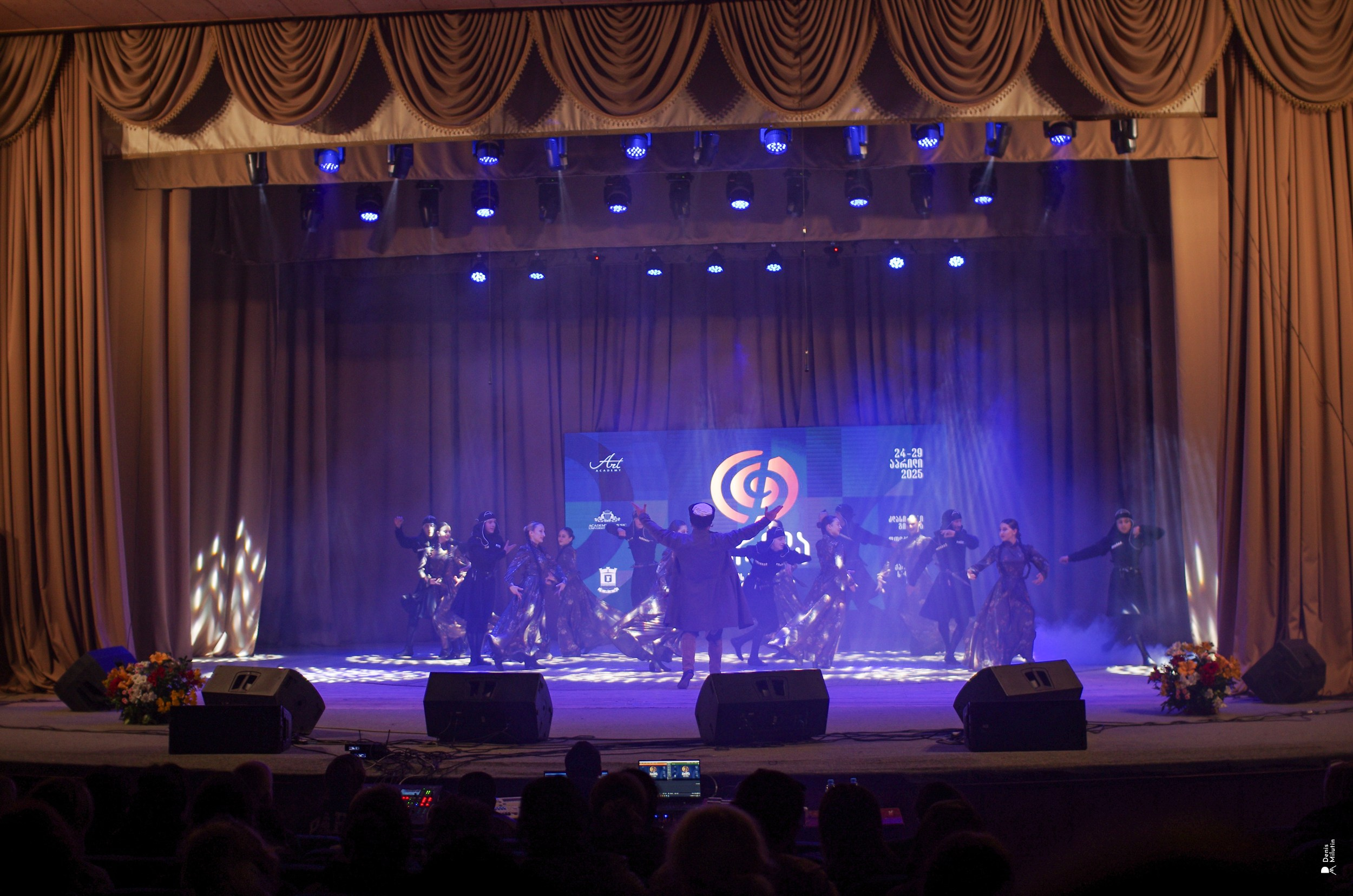 Танцы в Хоби. Портретный фотограф Денис Милютин