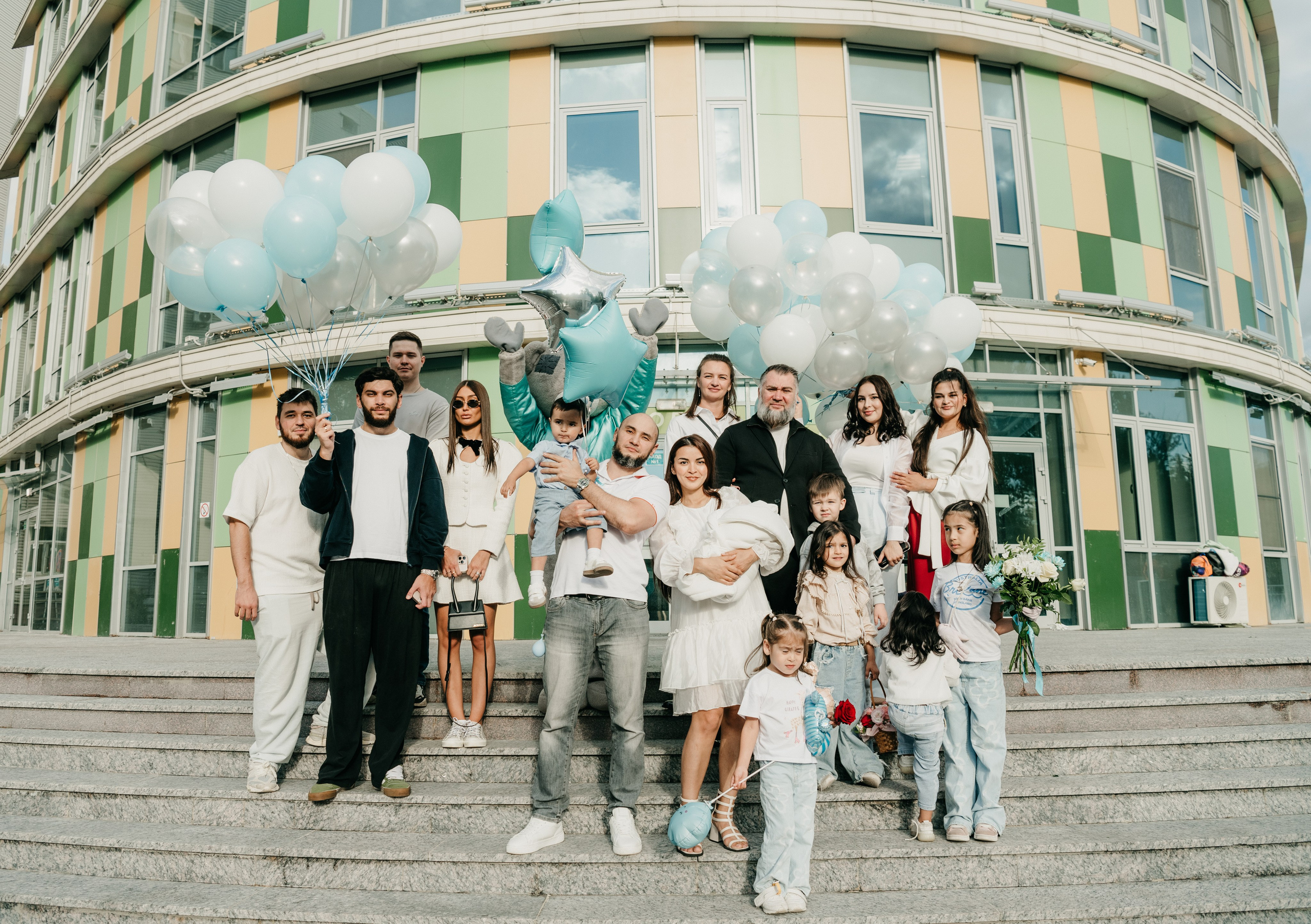 Выписка Али. ГКБ 67. Фотограф на выписку из роддома в Москве и МО