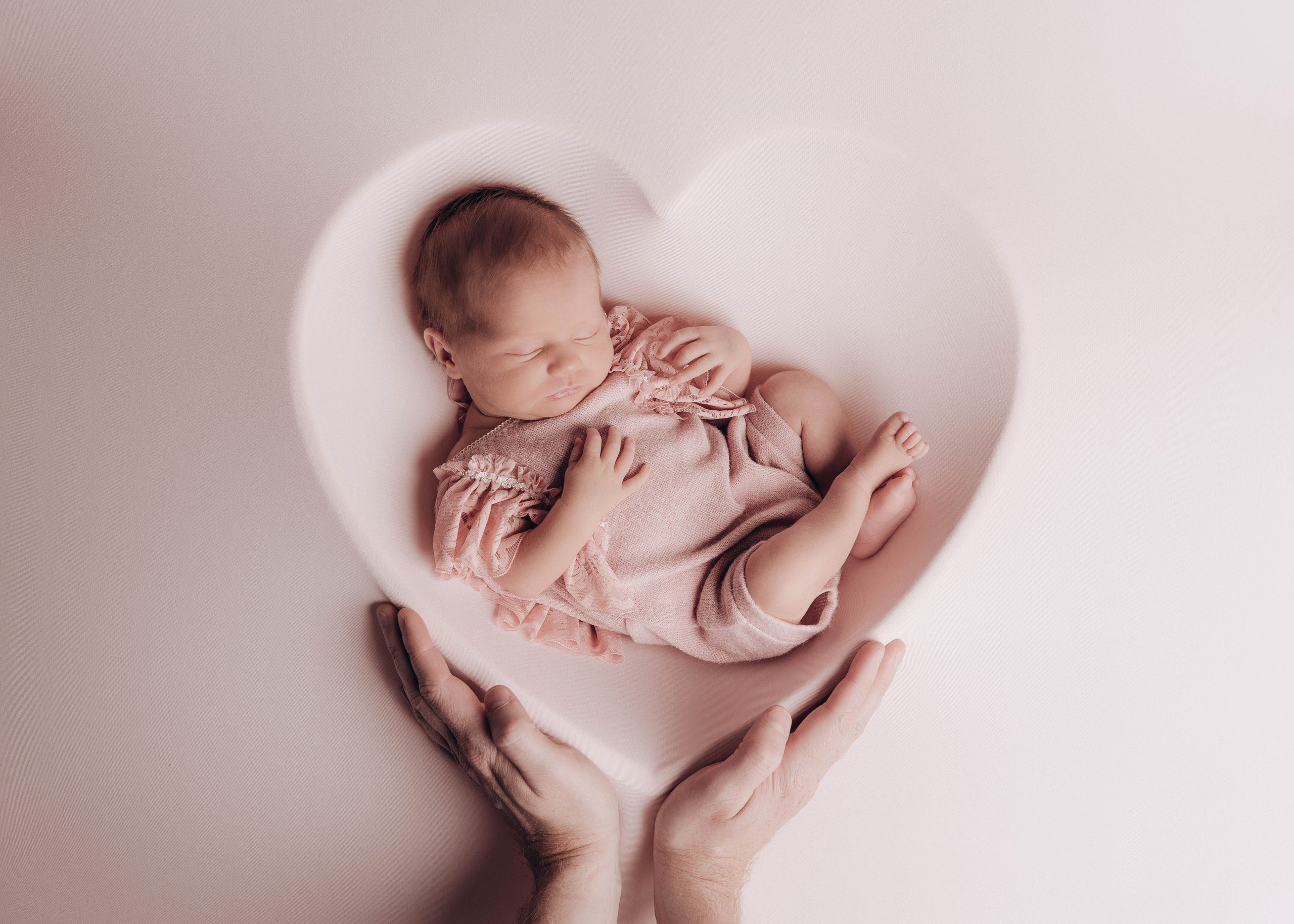 НОВОРОЖДЕННЫЕ МАЛЫШИ. Фотосессия новорожденных в Москве и Московской области
