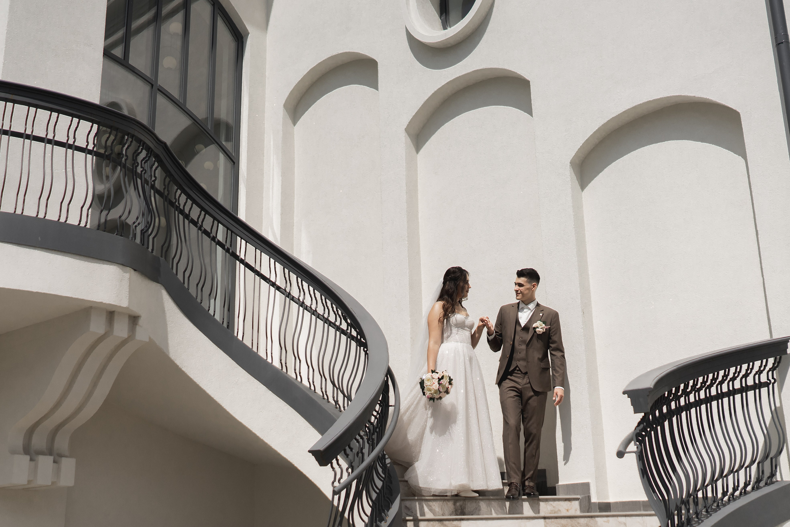 Свадебная фотосессия регистрации брака в Управление ЗАГС Свердловской области в городе Верхняя Пышма