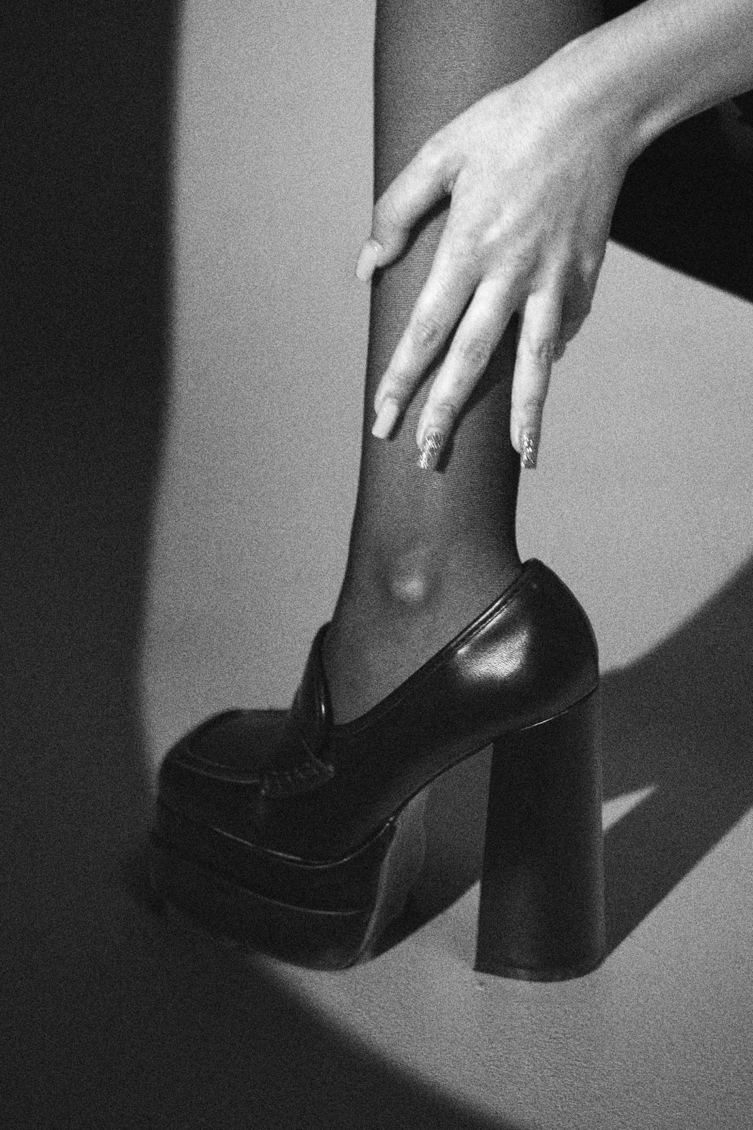 Lolita Studio. Фэшн-фотография и портреты в Владивостоке. Превращаю съёмку в повествование — создаю образы с сюжетом, которые остаются в памяти