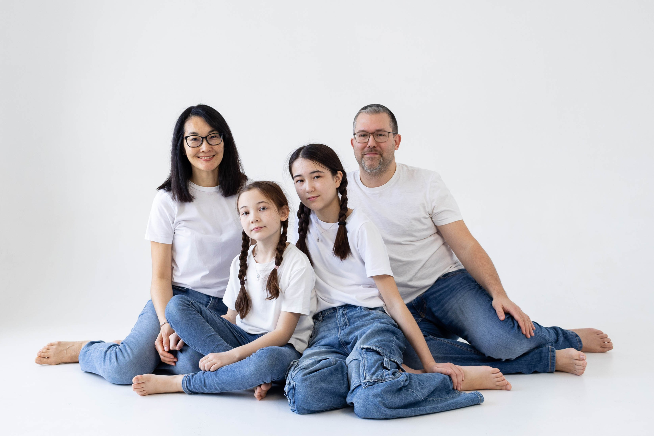 Студийная фотосессия. Фотограф в Астане, индивидуальная, семейная, домашняя фотосессия