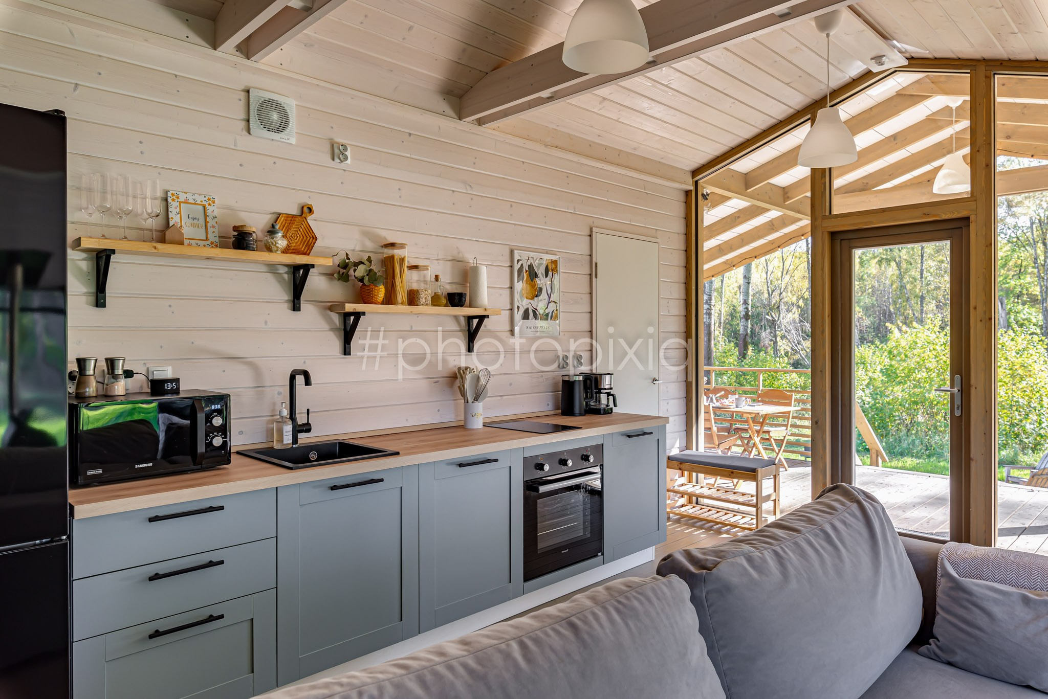 Съёмка загородного дома в КП Романовский Парк для сдачи в аренду. Интерьерная съёмка и виртуальные туры — Интерьерный фотограф Кузнецов Сергей (photopixiq)