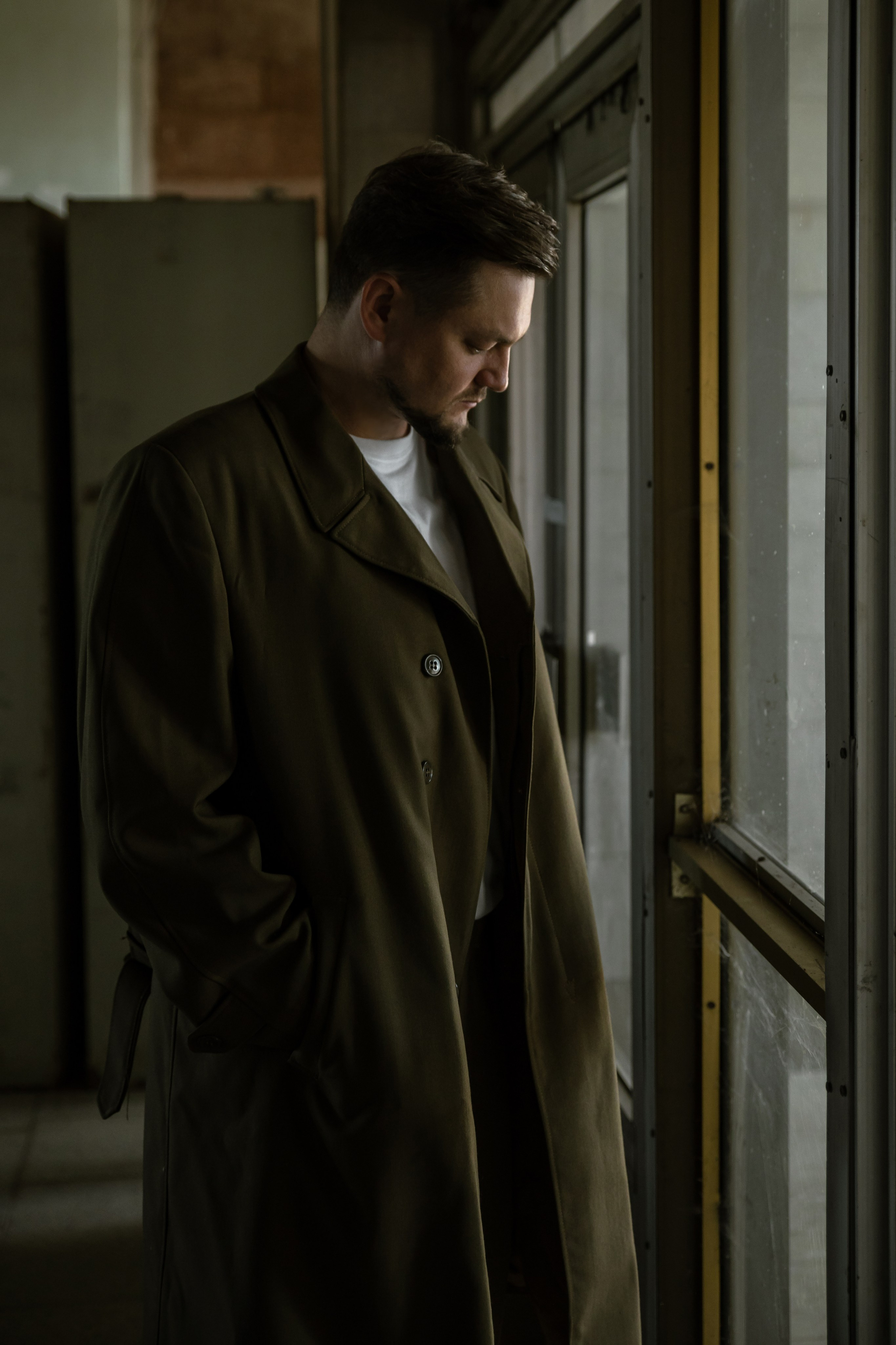 Андрей. Сьёмка в стиле ссср на вокзале. Фотограф Набережные Челны Казань