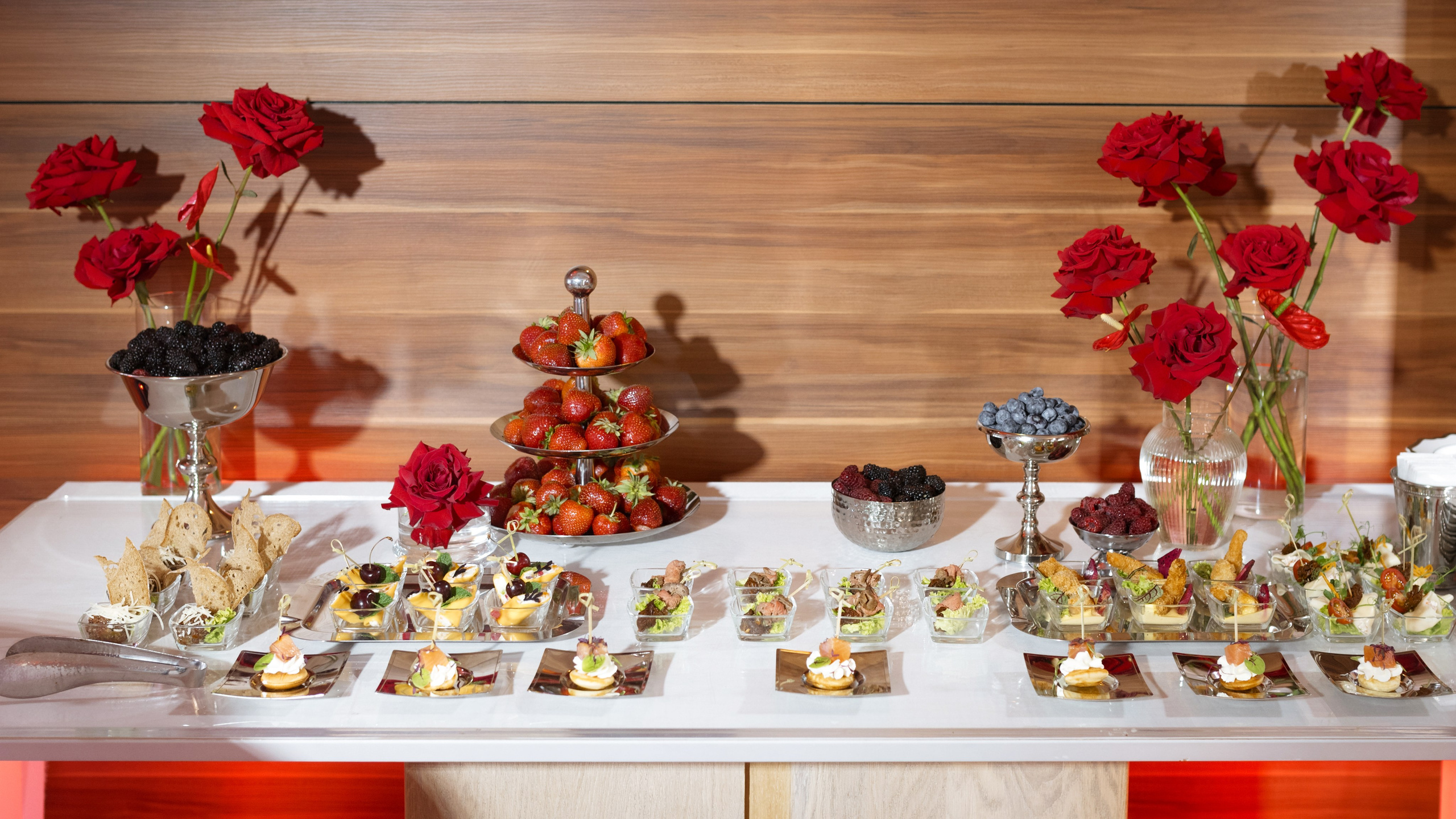 Strawberry event. Свадебный фотограф в Минске