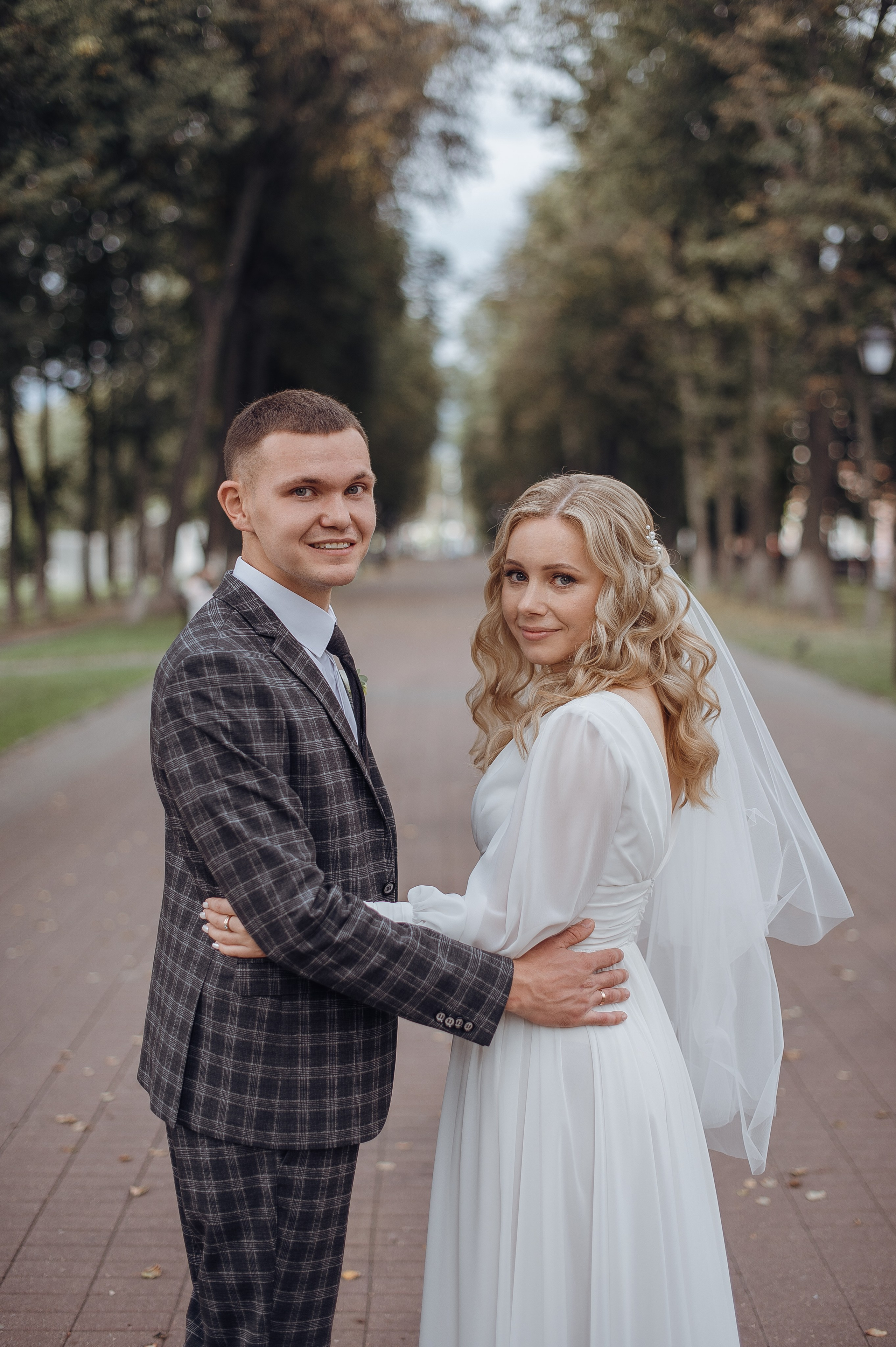 Тёплым осенним днём Николай и Наталья. Свадебный фотограф в Ярославле Денис Медоваров