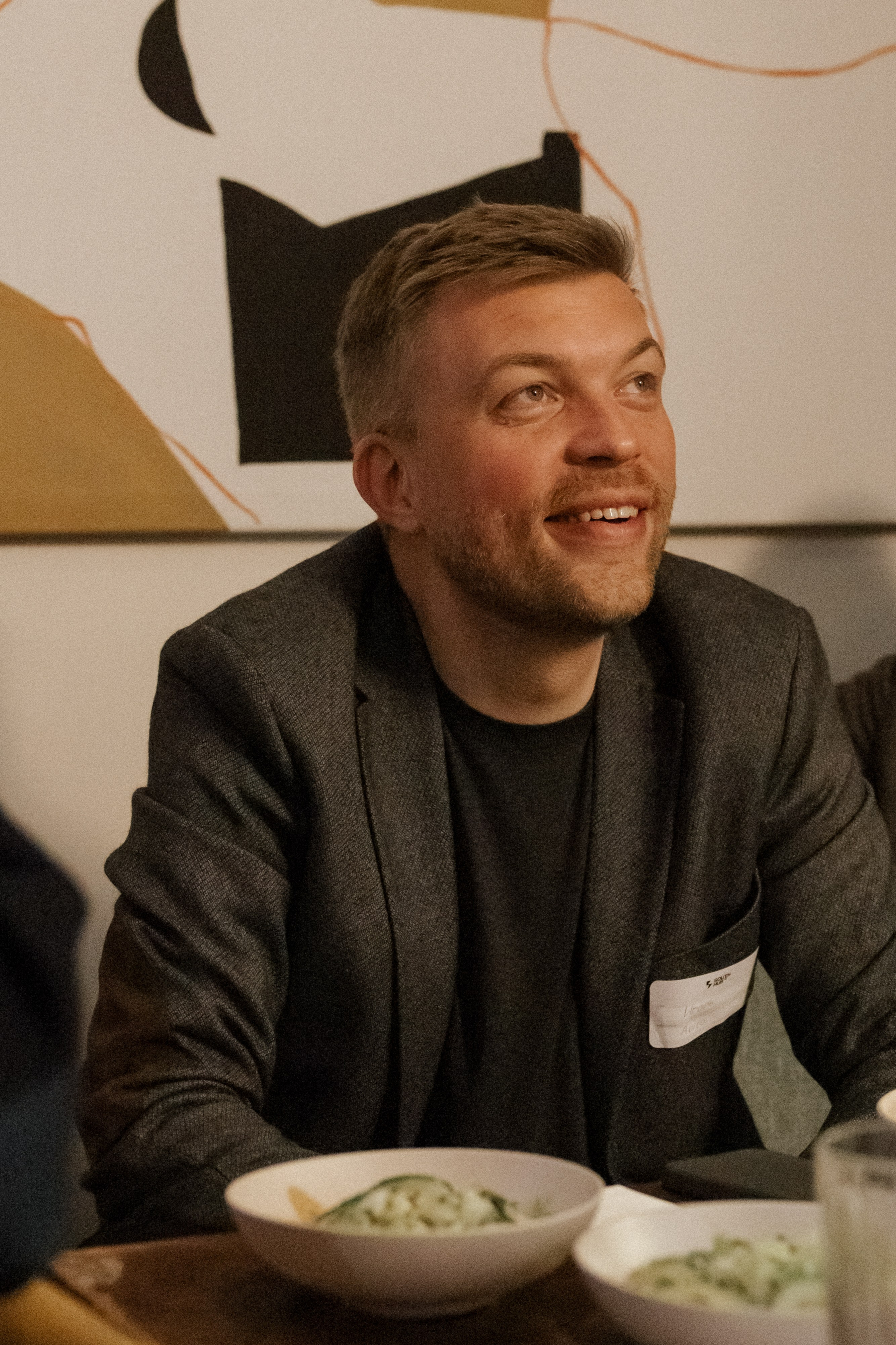 Очень сложные переговоры. South HUB