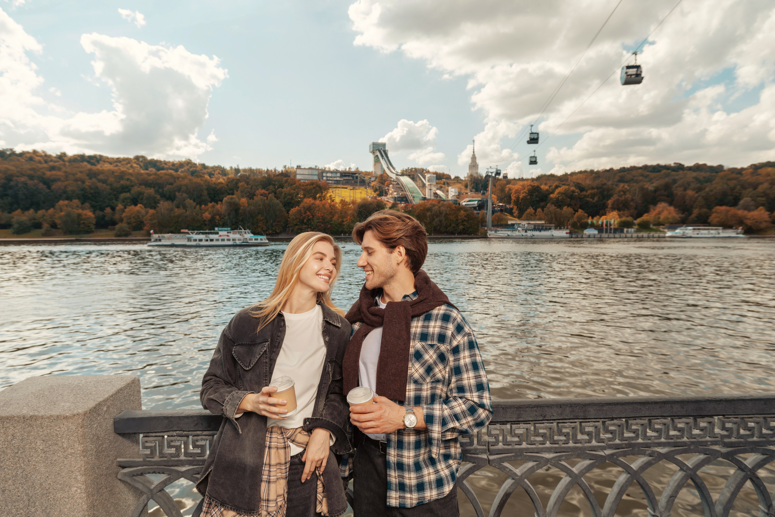 «Осень в Москве» пара. Коммерческий, репортажный фотограф в Москве Лейла Мару
