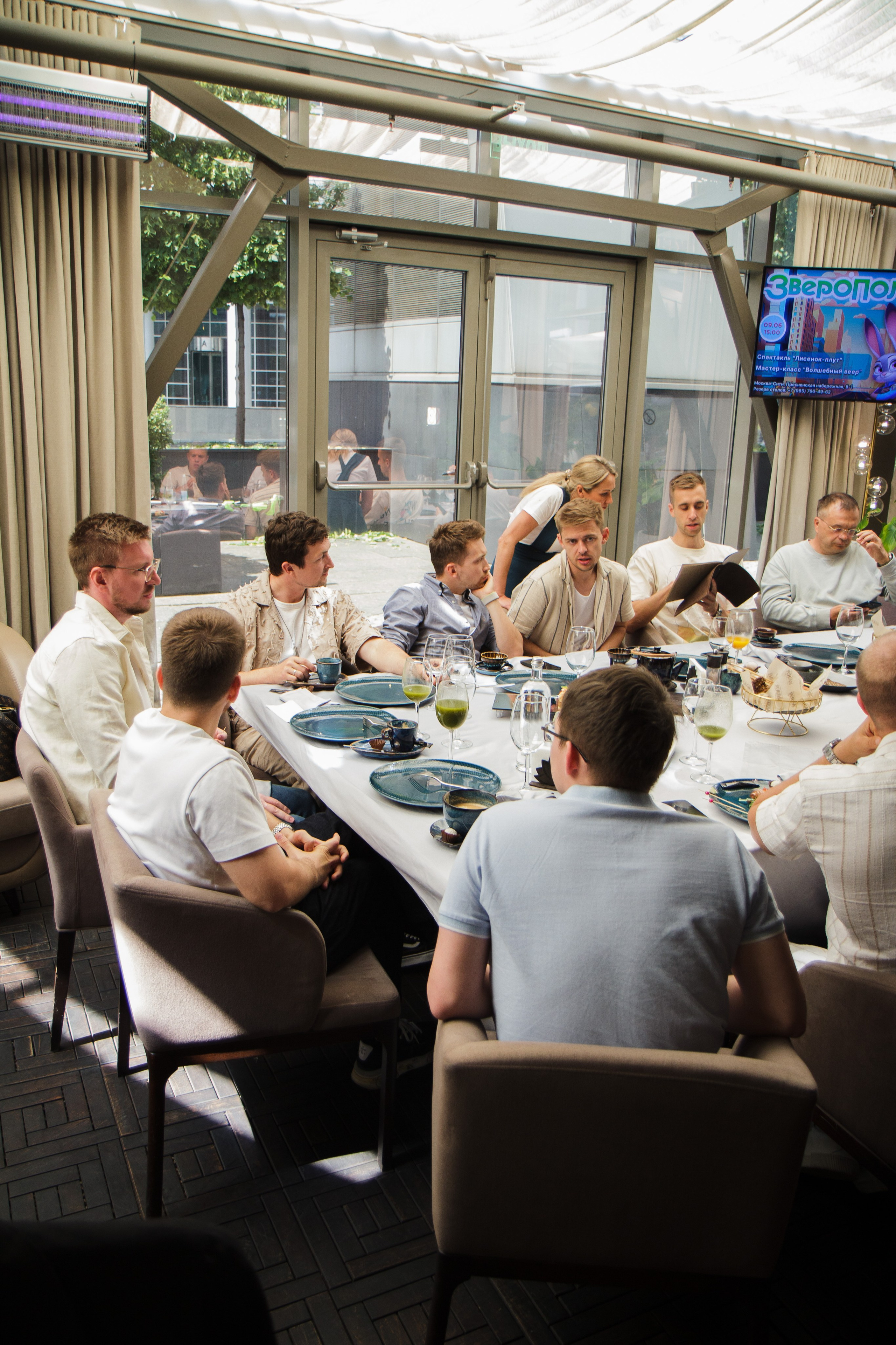 Бизнес-завтрак Германа Гаврилова. Фотограф Москва — личные фотосессии, лавстори в студии