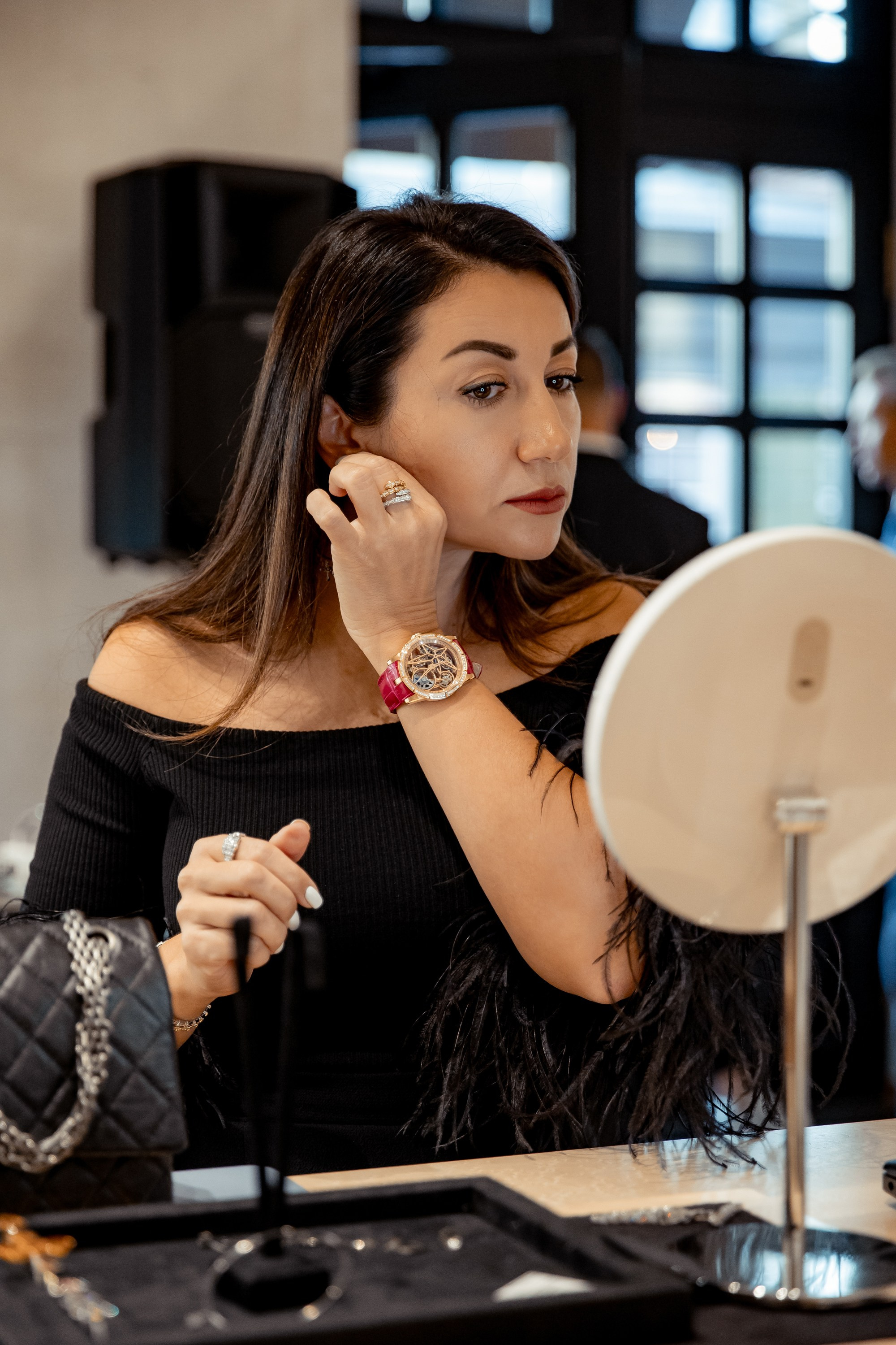 Презентация коллекции цветных драгоценностей в Le Noir. Главная