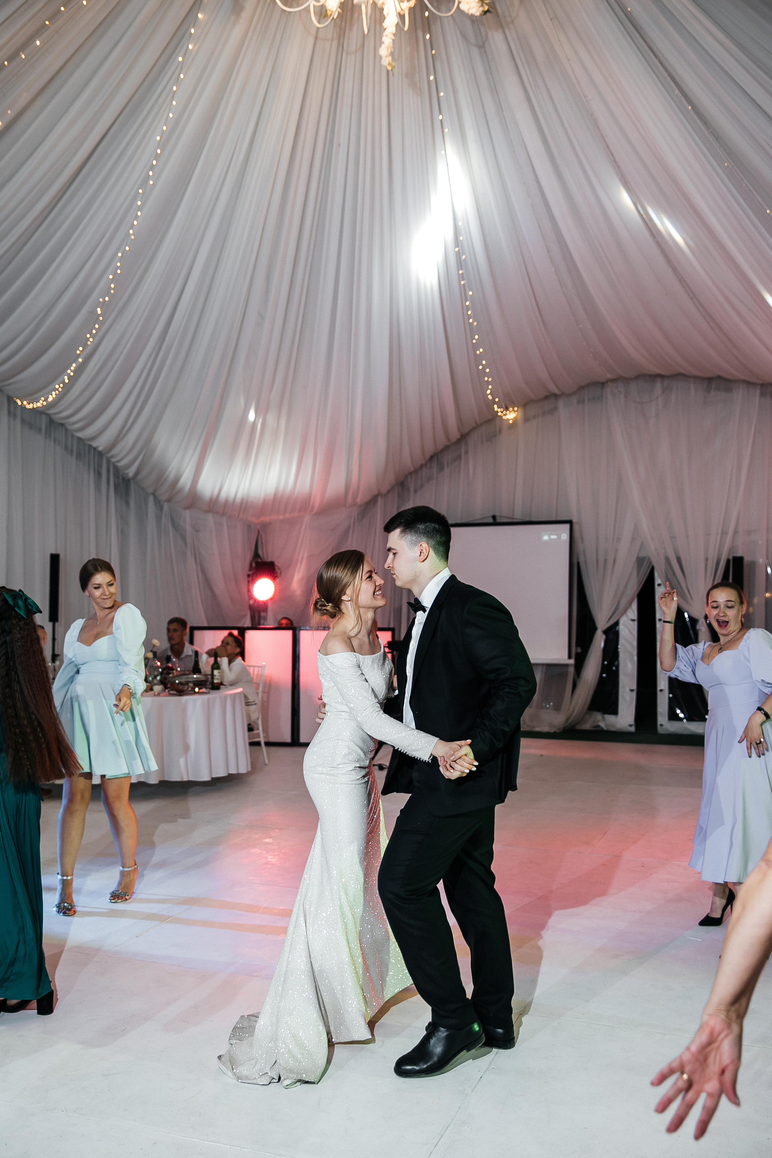 Мария и Артем. Свадебный фотограф и видеограф Когай Дмитрий и Юлия