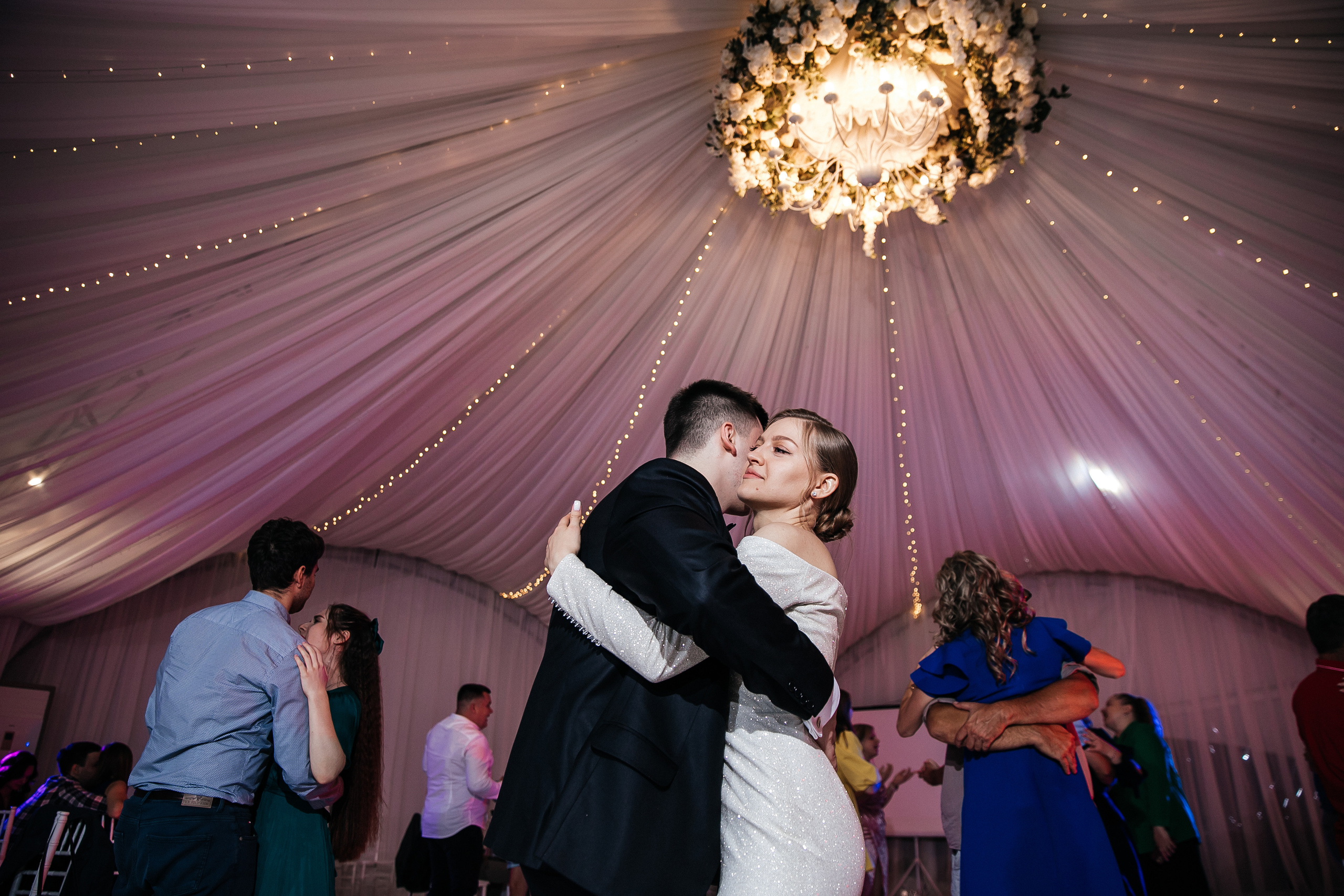 Мария и Артем. Свадебный фотограф и видеограф Когай Дмитрий и Юлия