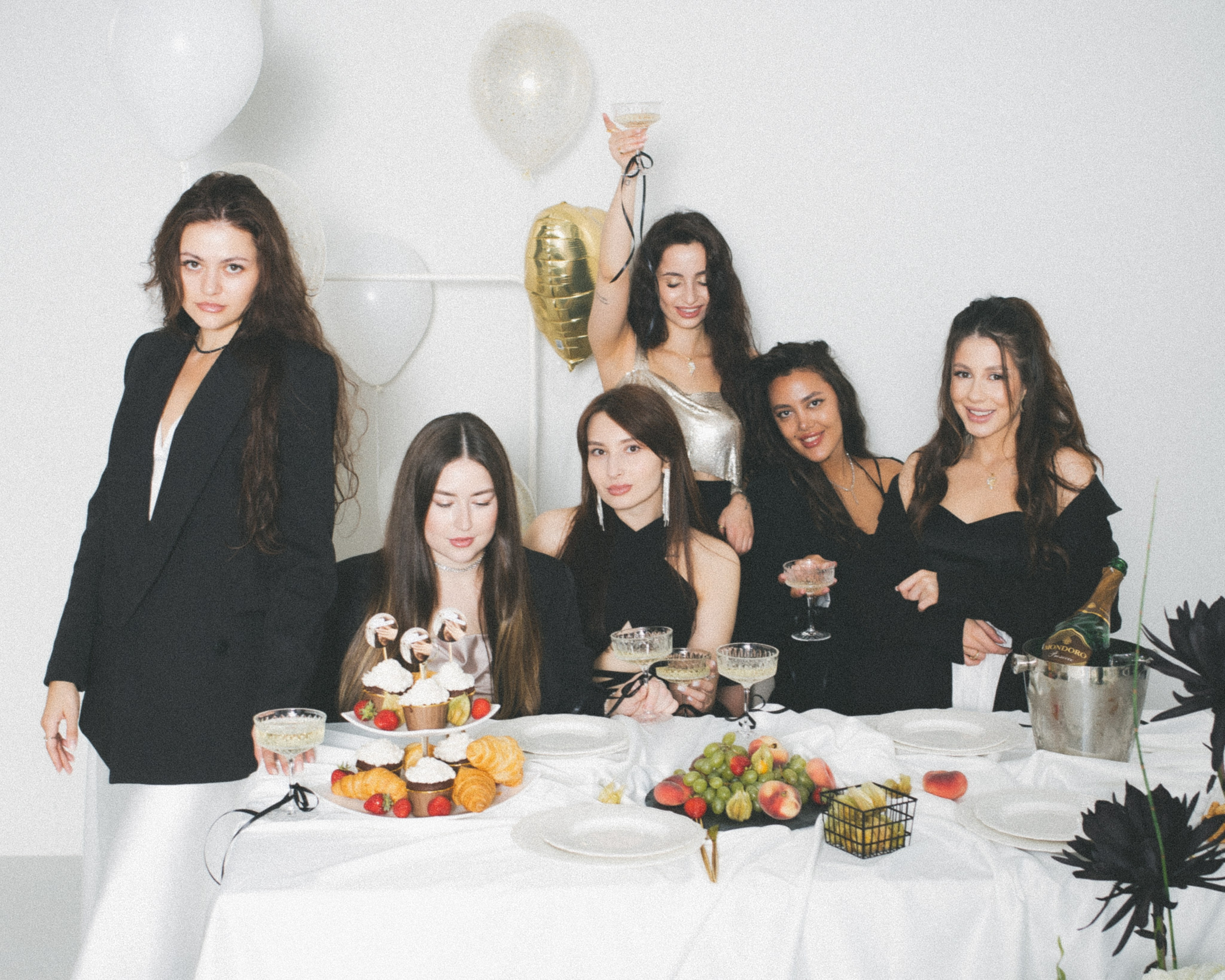 Девичник Яны. Фотограф в Москве и Сургуте Алла Лесовая. Снимаю каталог для брендов и индивидуальные портреты для людей