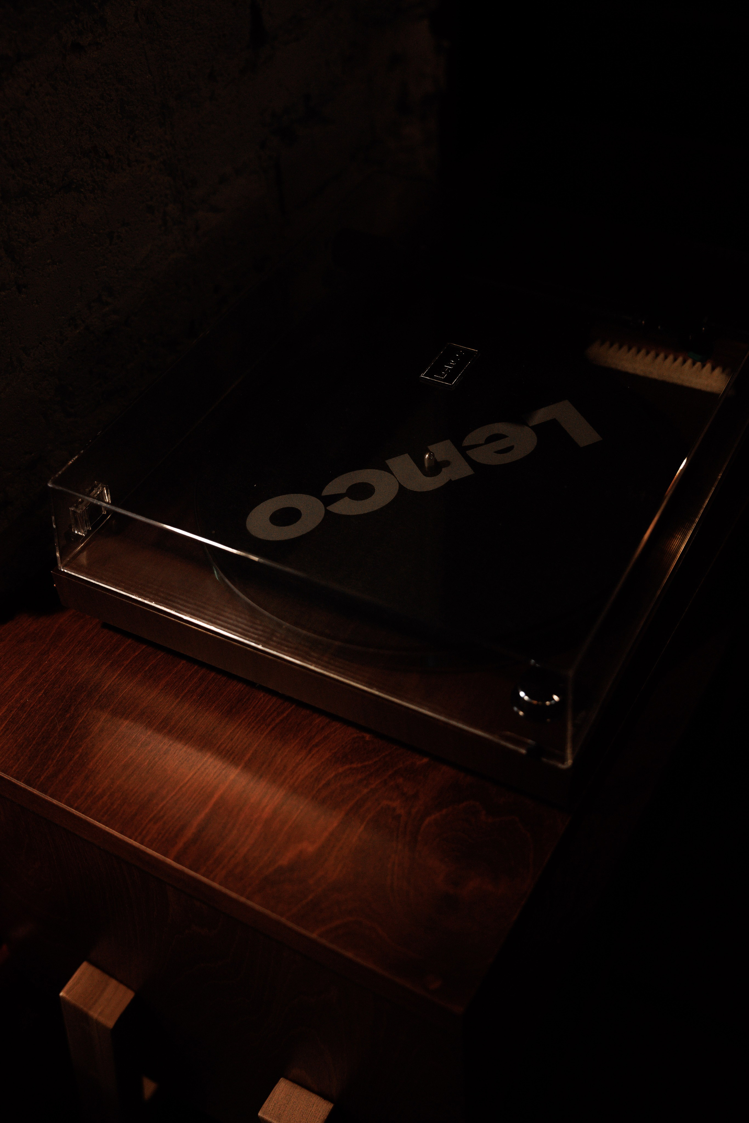 Свадебная серия в баре. Свадебный и семейный фотограф  во Владивостоке Ольга Украинец