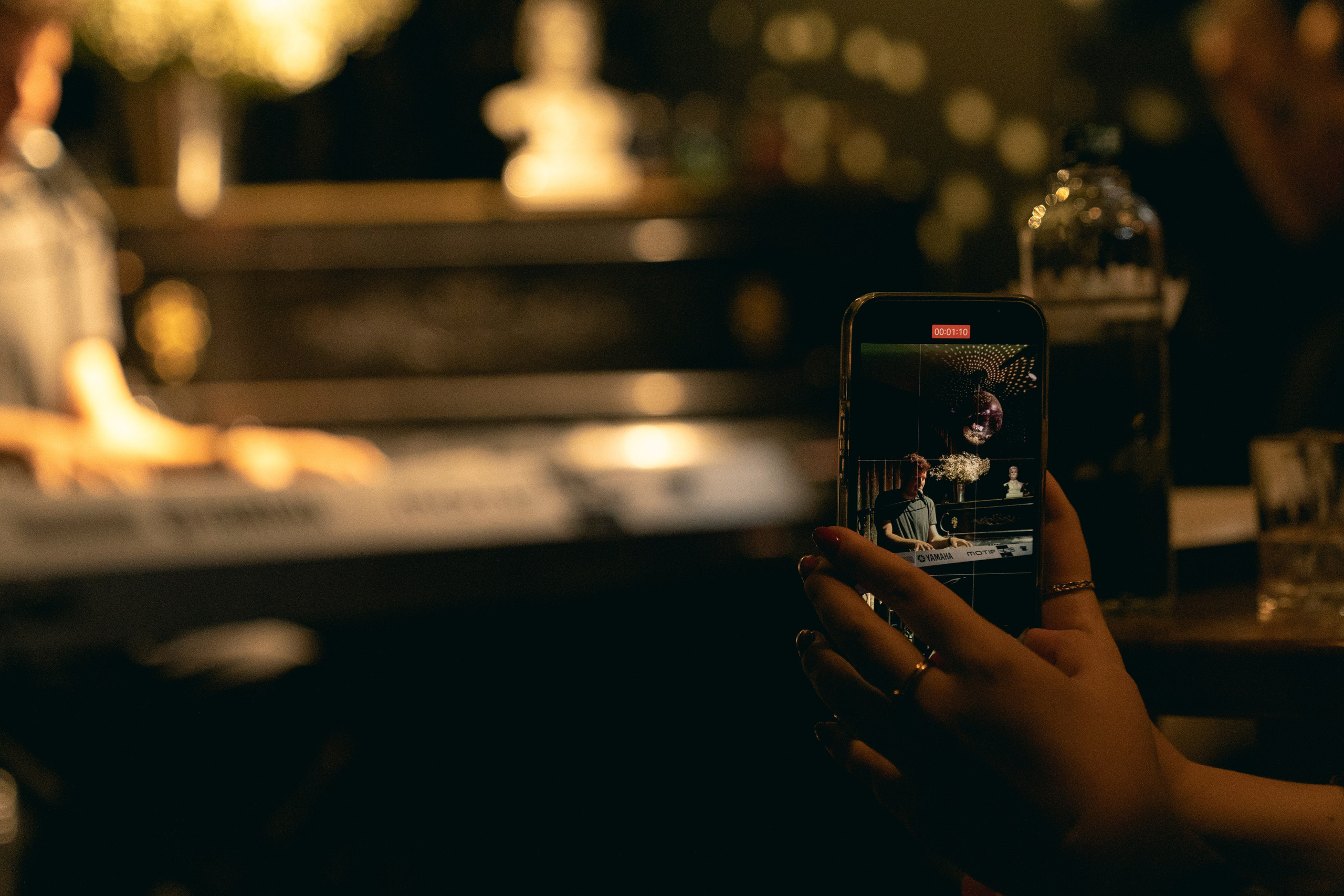 Pavel Artemiev (Artemiev Band). Cabaret SHUM. Фотограф Ирина Соколенко Санкт-Петербург