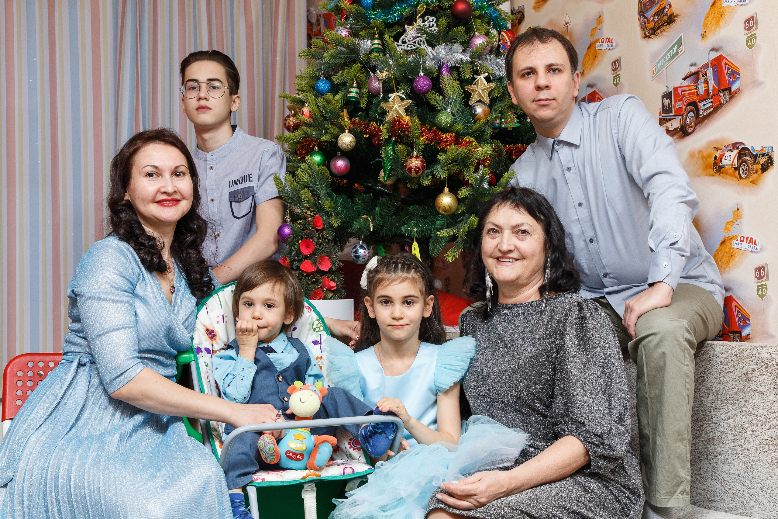 Юля Сергей Настя Олег и Серёжка ч.2. Школьные выпускные альбомы в Москве Марина Николаева