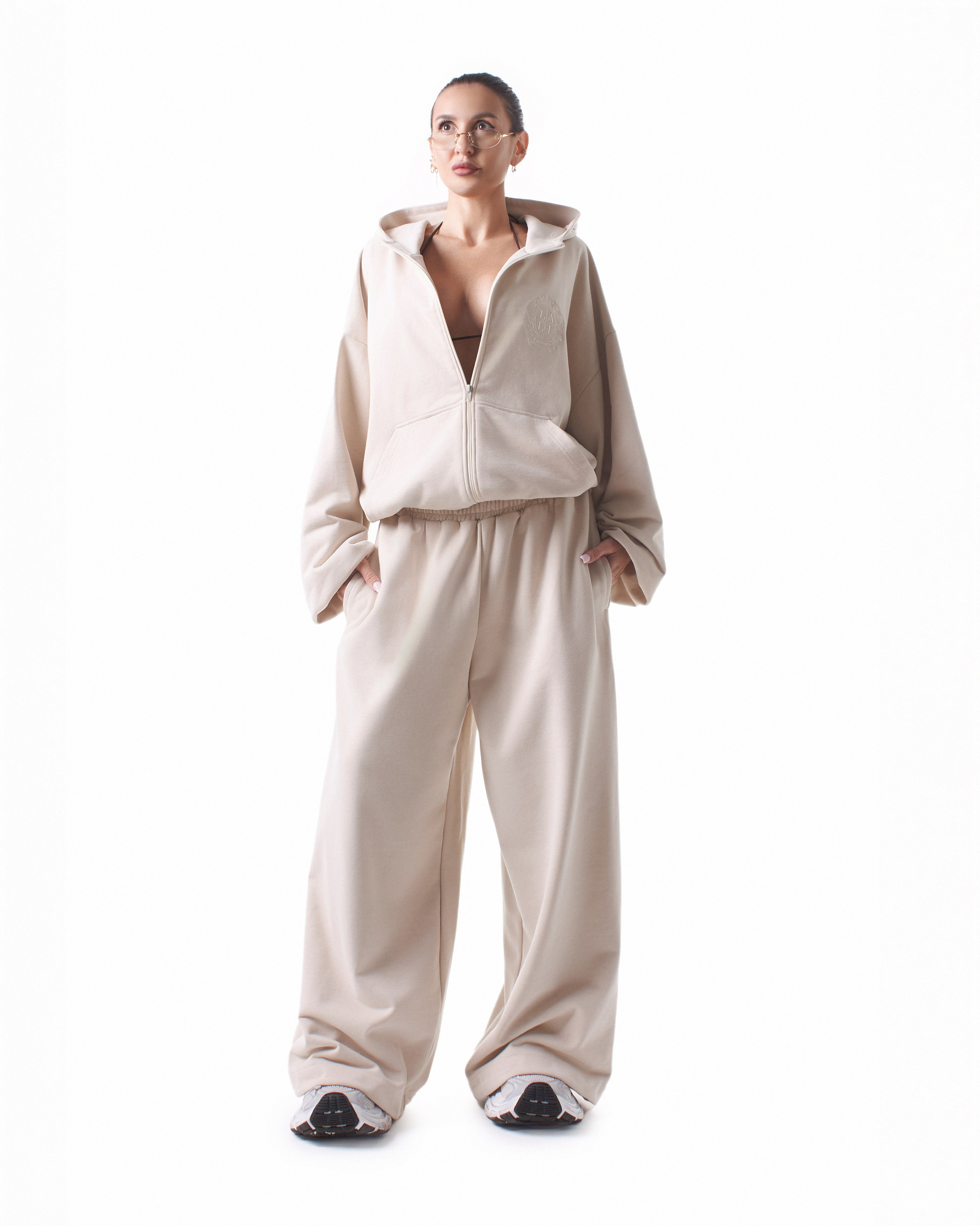 COMMERCIAL FOR BRANDS. VERONIKA TIKHOMIROVA | PHOTOGRAPHER