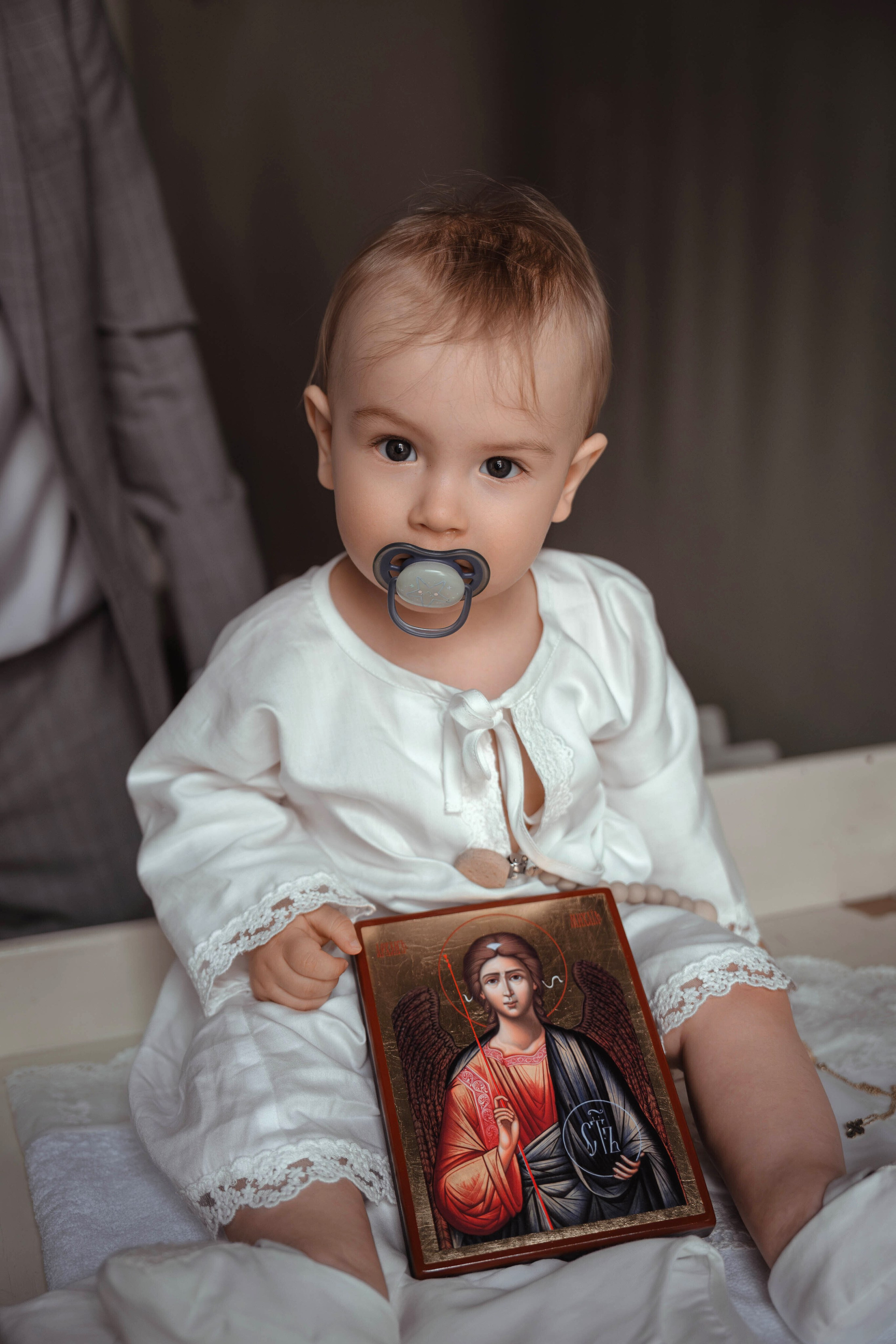 Крещение в Храме Большое Вознесение у Никитских Ворот. Фото- и видеосъёмка крещения и венчания. Фотограф на крещение Москва