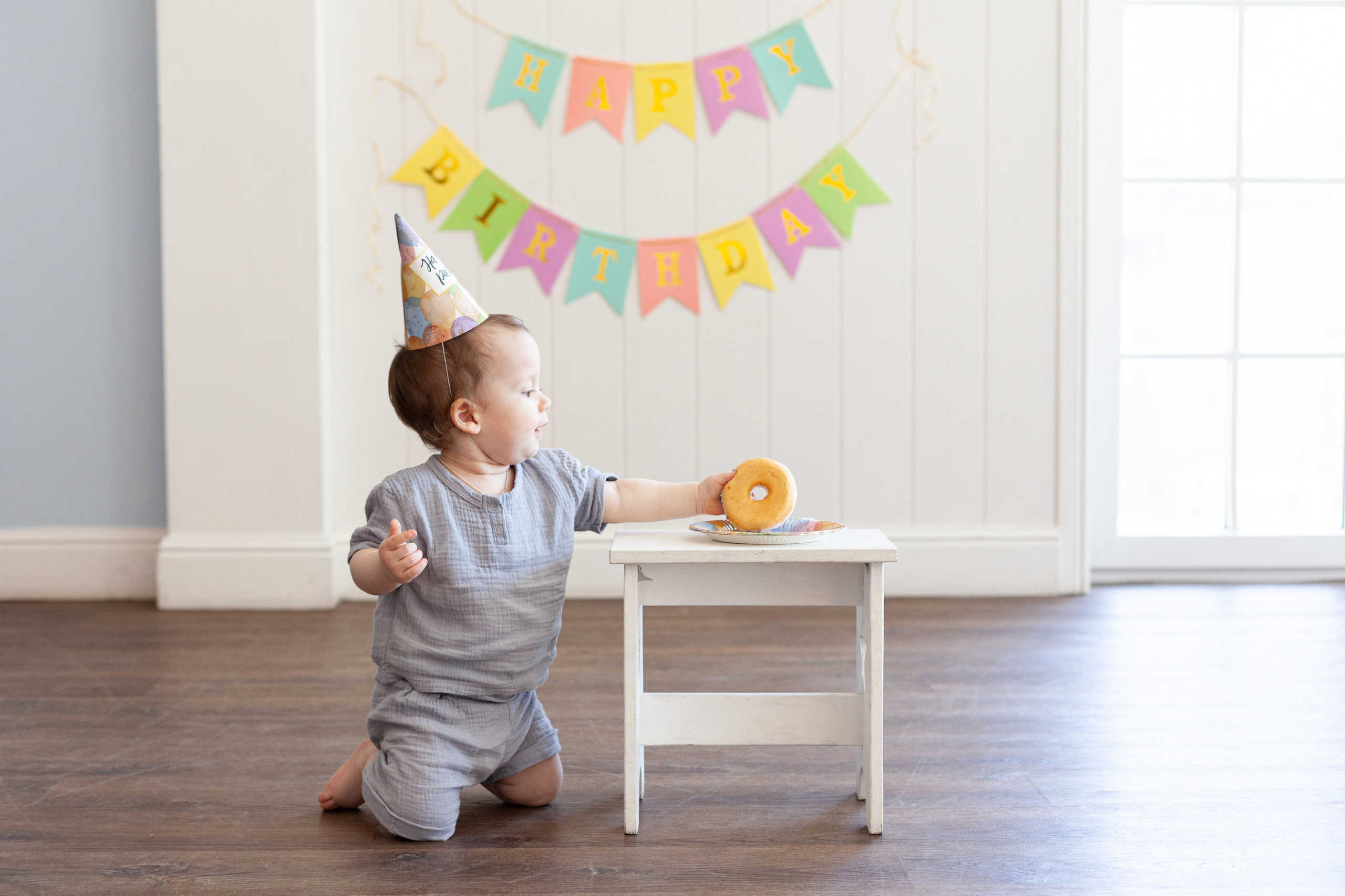 Студийная фотосессия годовасика с семьей. Детский и контент фотограф Надя Волкова Санкт-Петербург