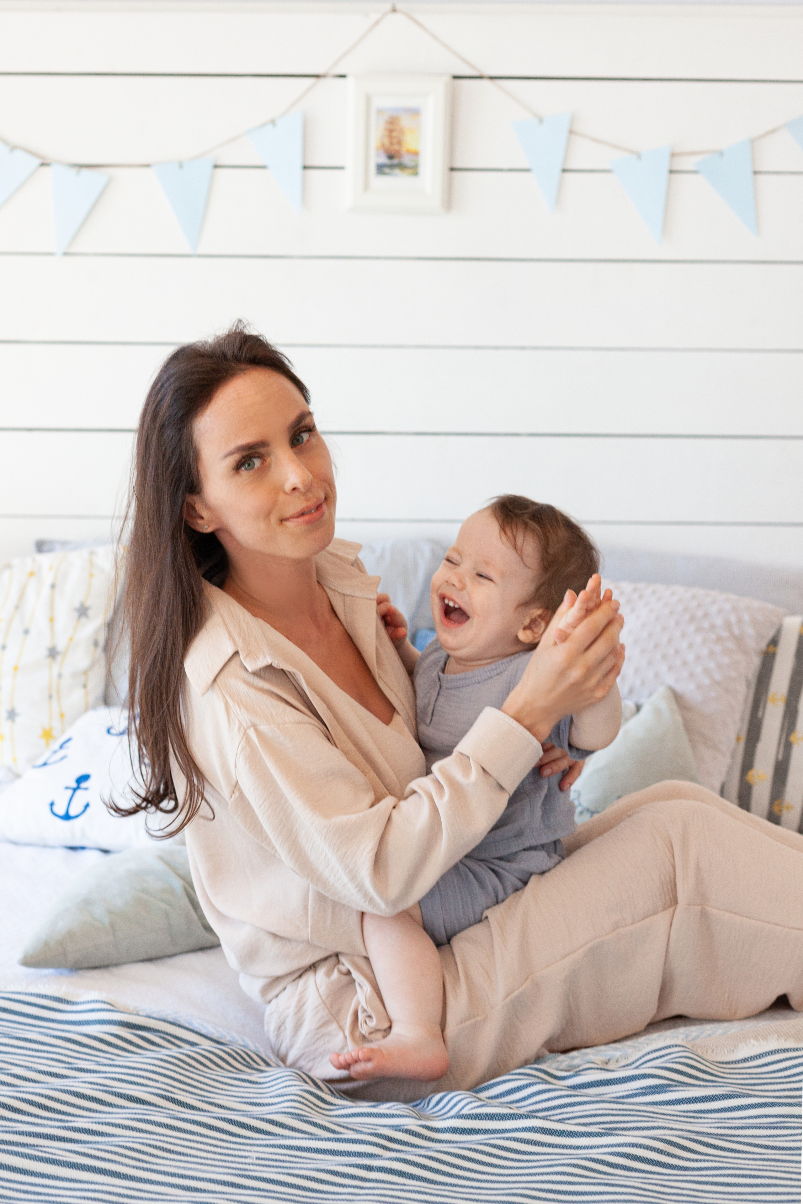 Студийная фотосессия годовасика с семьей. Детский и контент фотограф Надя Волкова Санкт-Петербург