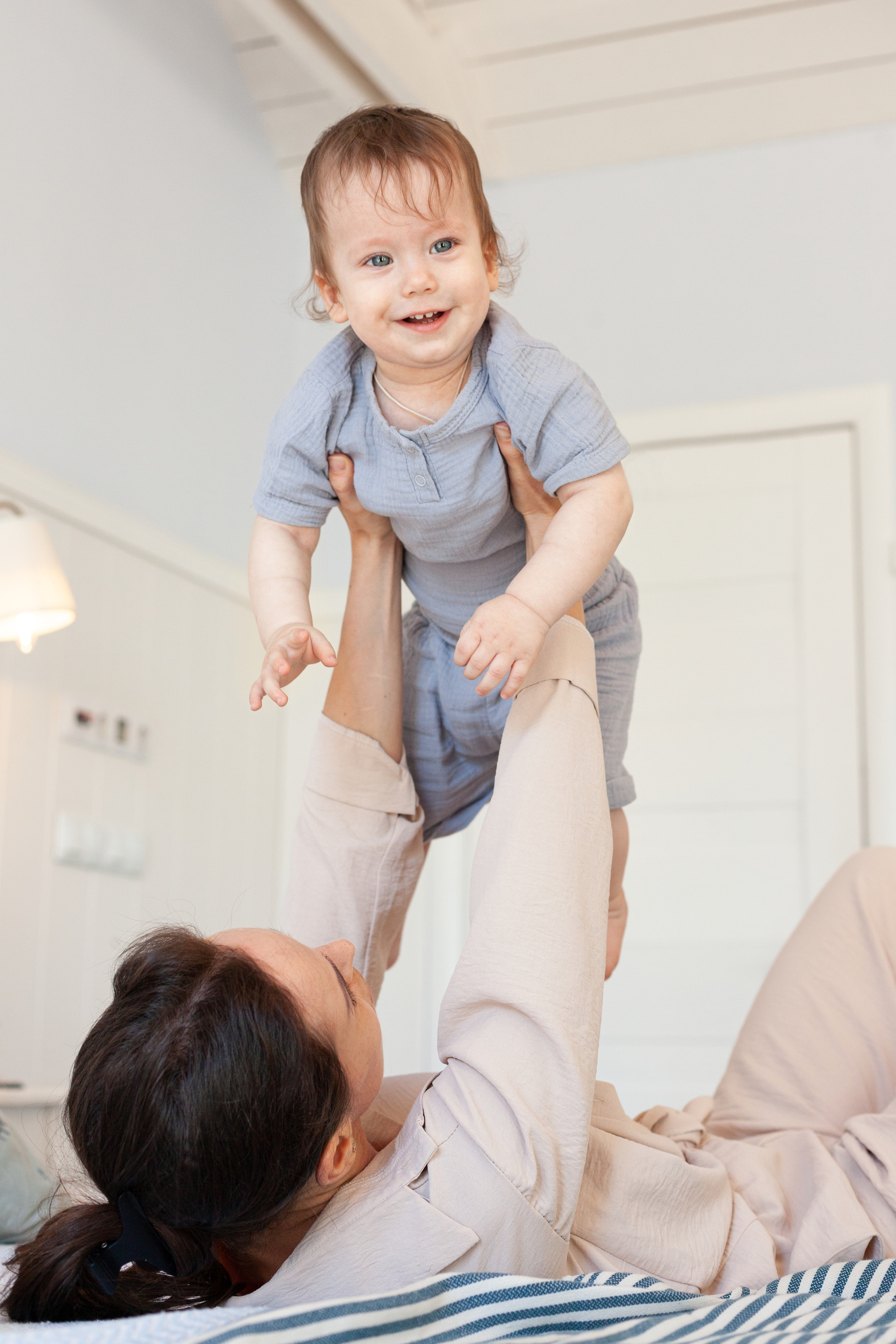 Студийная фотосессия годовасика с семьей. Детский и контент фотограф Надя Волкова Санкт-Петербург