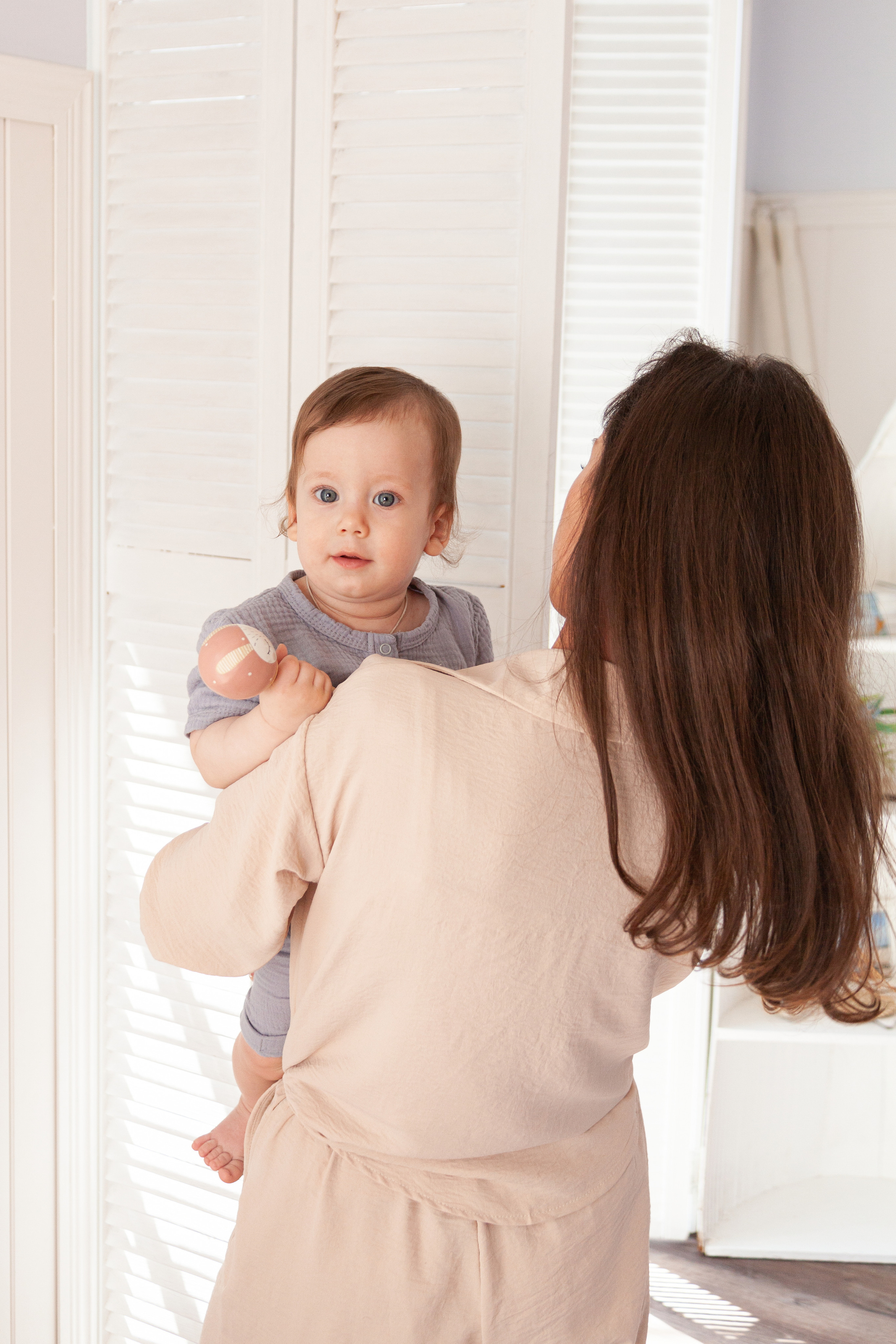 Студийная фотосессия годовасика с семьей. Детский и контент фотограф Надя Волкова Санкт-Петербург