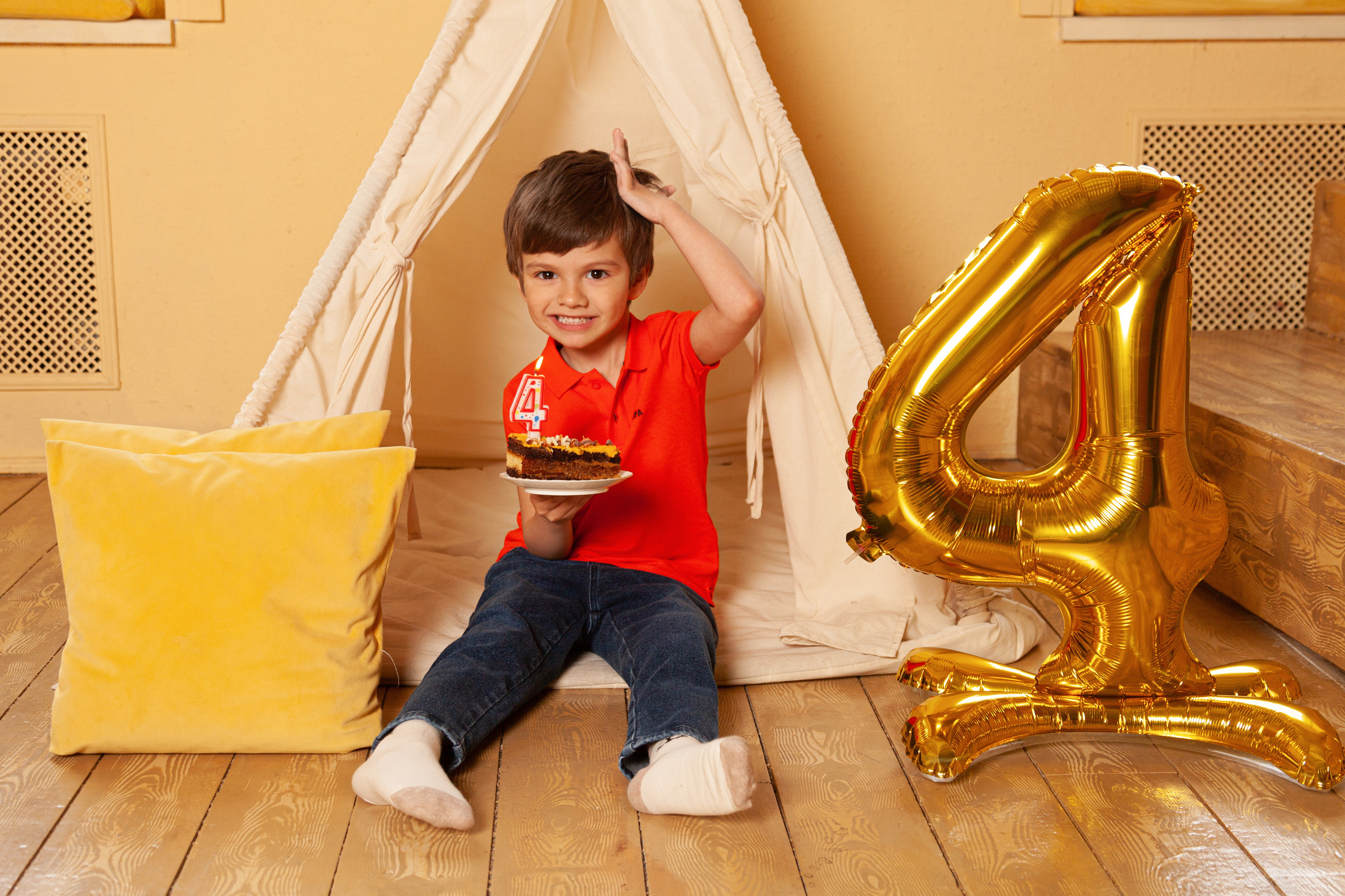 Фотосессия в студии на 4 годика. Детский и контент фотограф Надя Волкова Санкт-Петербург