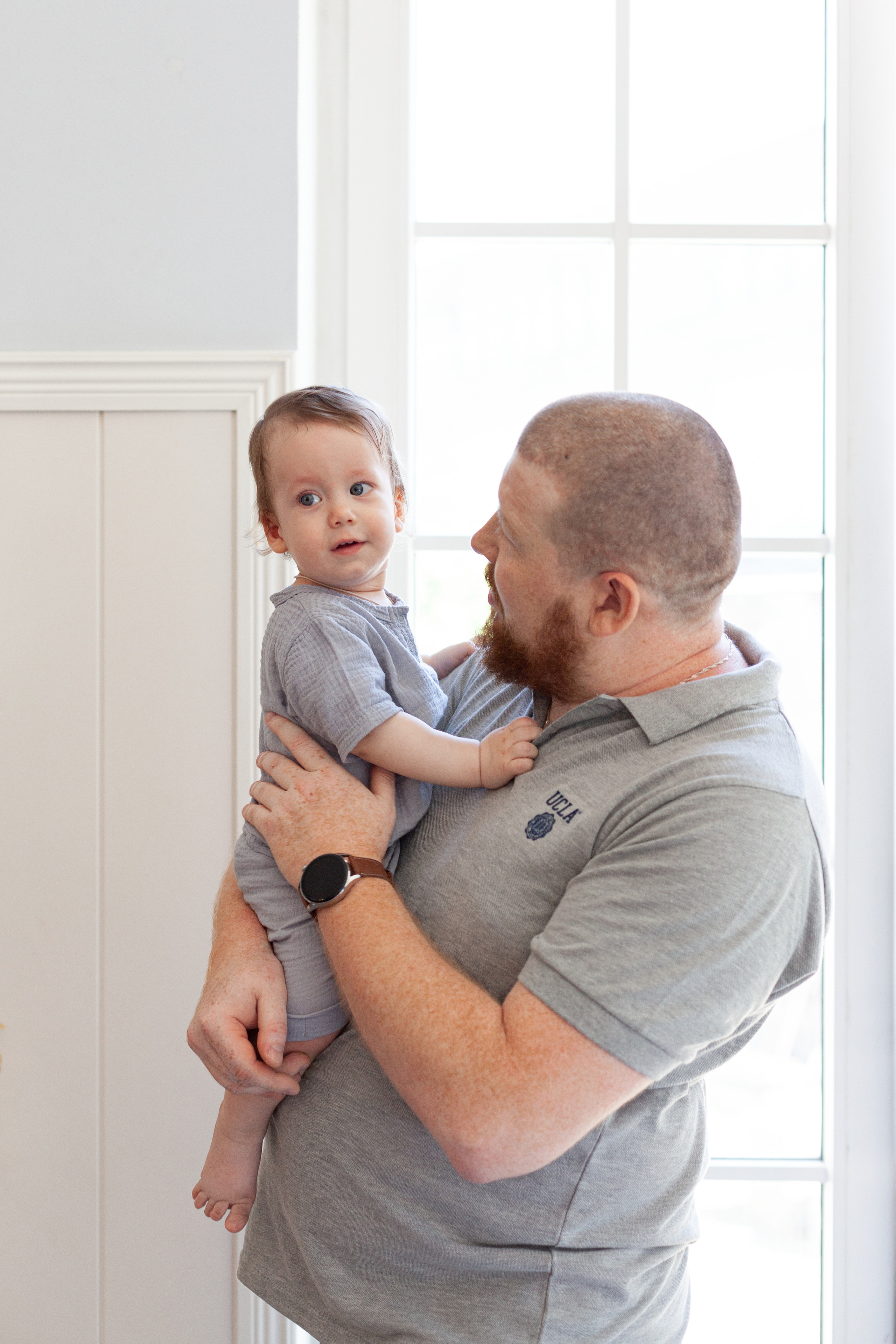 Студийная фотосессия годовасика с семьей. Детский и контент фотограф Надя Волкова Санкт-Петербург