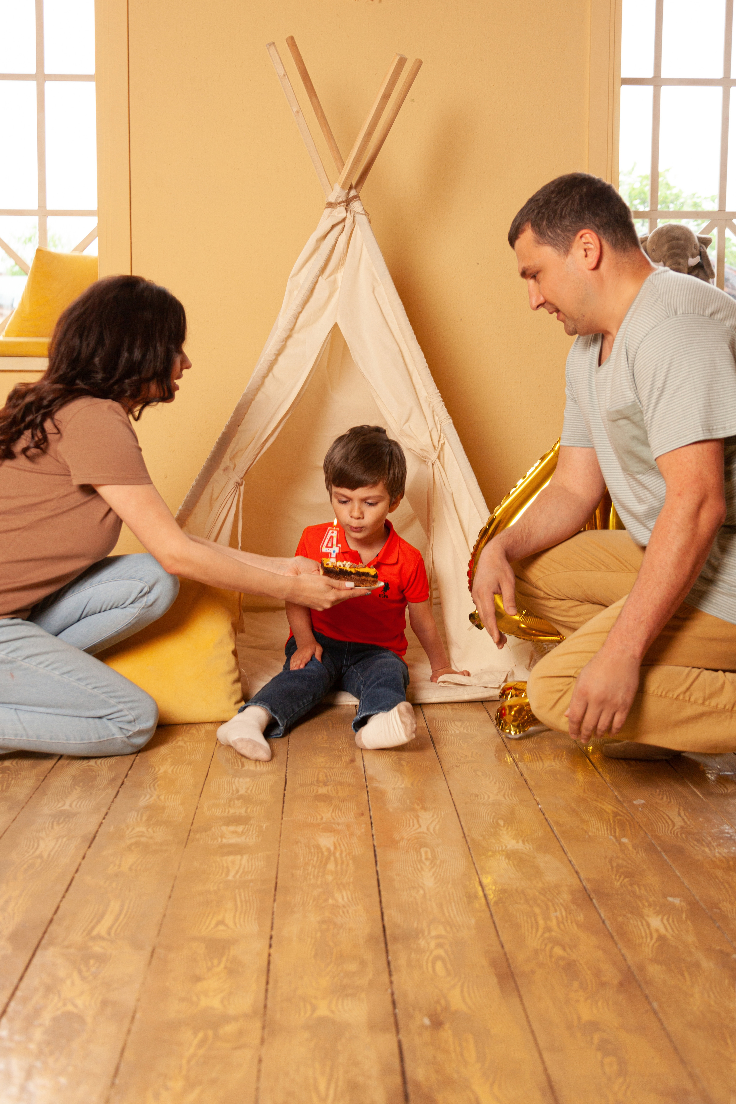 Фотосессия в студии на 4 годика. Детский и контент фотограф Надя Волкова Санкт-Петербург