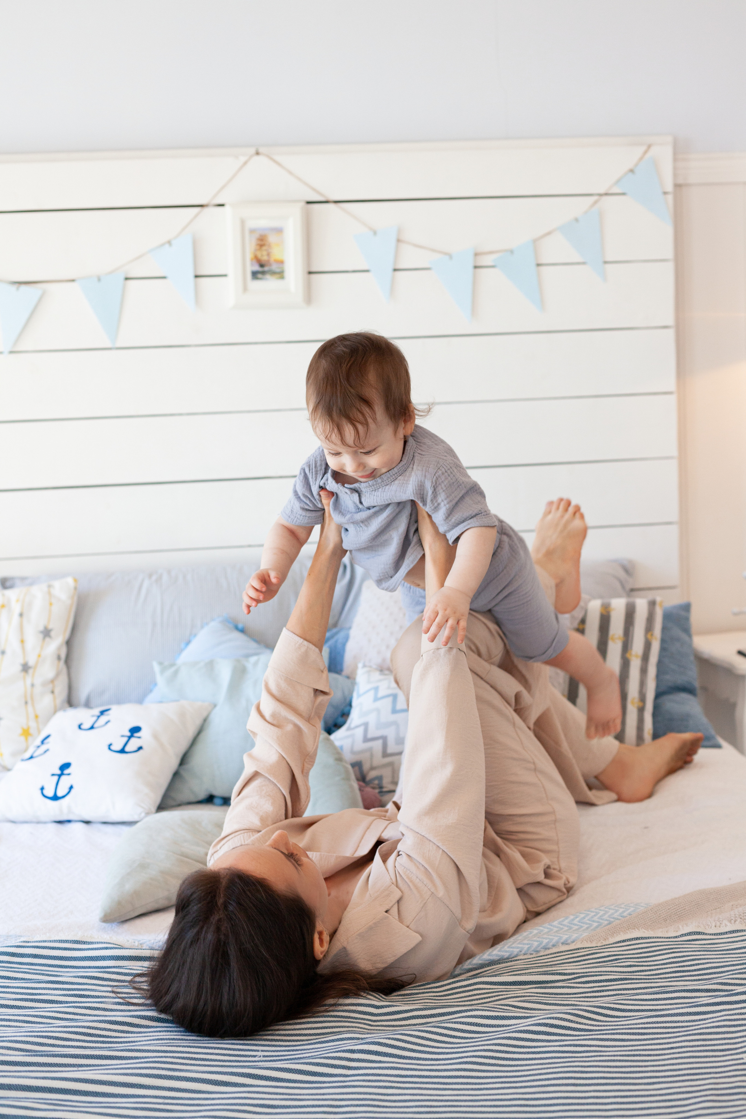 Студийная фотосессия годовасика с семьей. Детский и контент фотограф Надя Волкова Санкт-Петербург