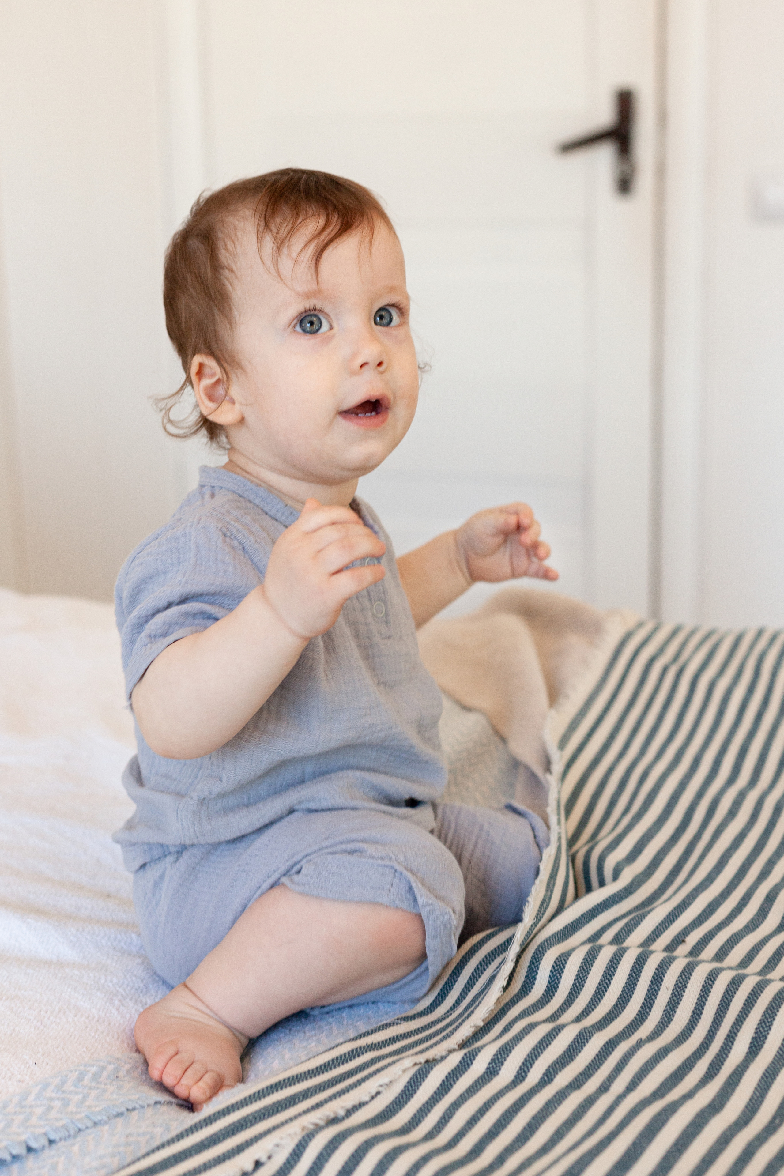 Студийная фотосессия годовасика с семьей. Детский и контент фотограф Надя Волкова Санкт-Петербург