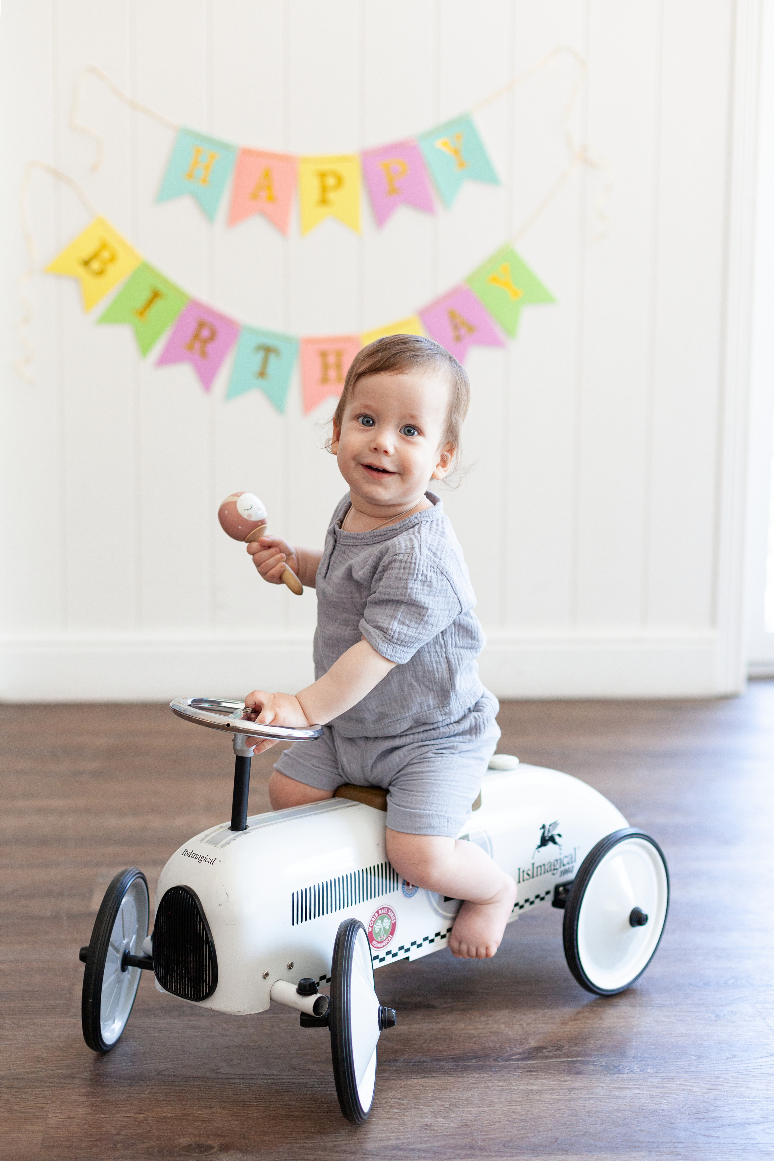 Студийная фотосессия годовасика с семьей. Детский и контент фотограф Надя Волкова Санкт-Петербург