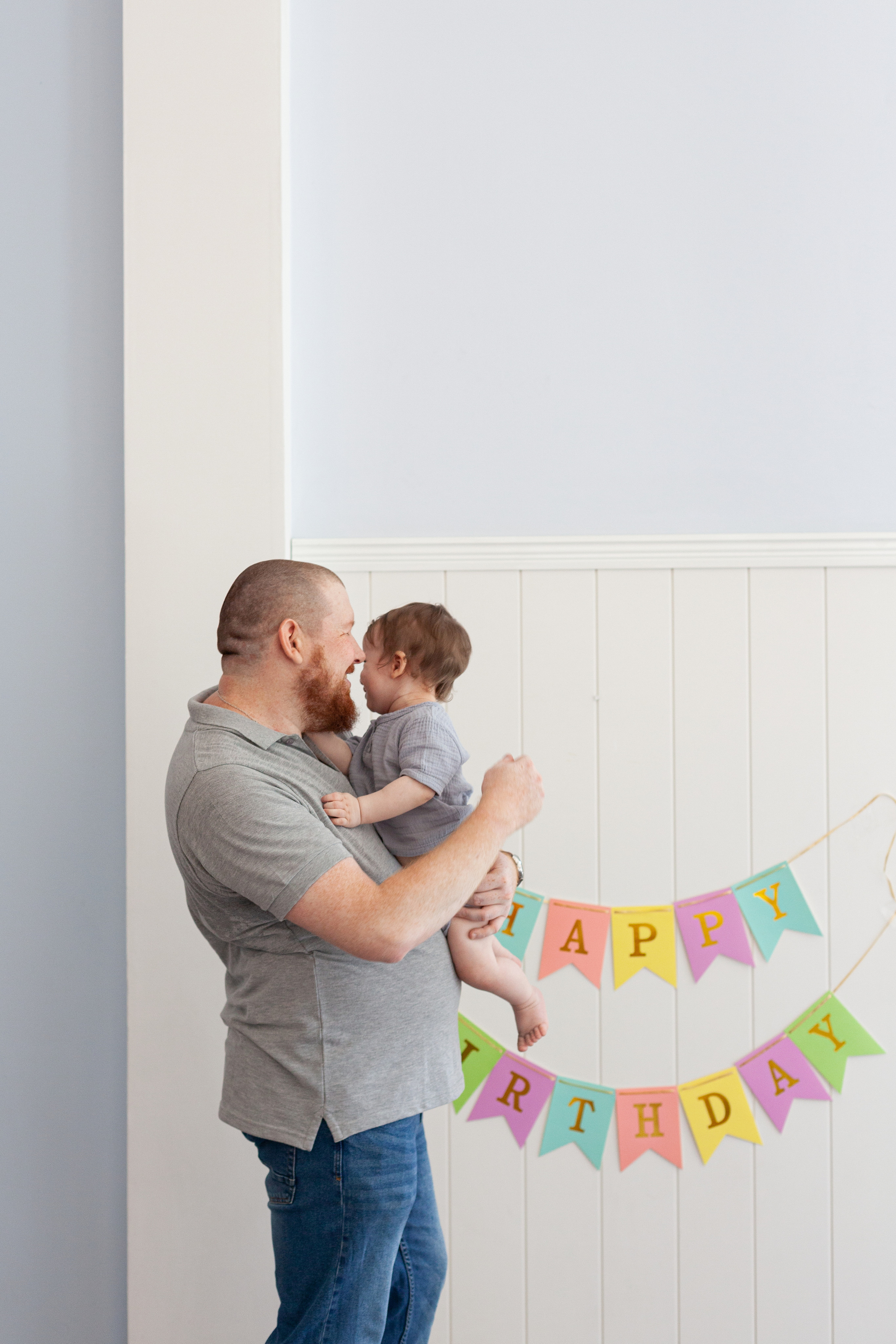 Студийная фотосессия годовасика с семьей. Детский и контент фотограф Надя Волкова Санкт-Петербург