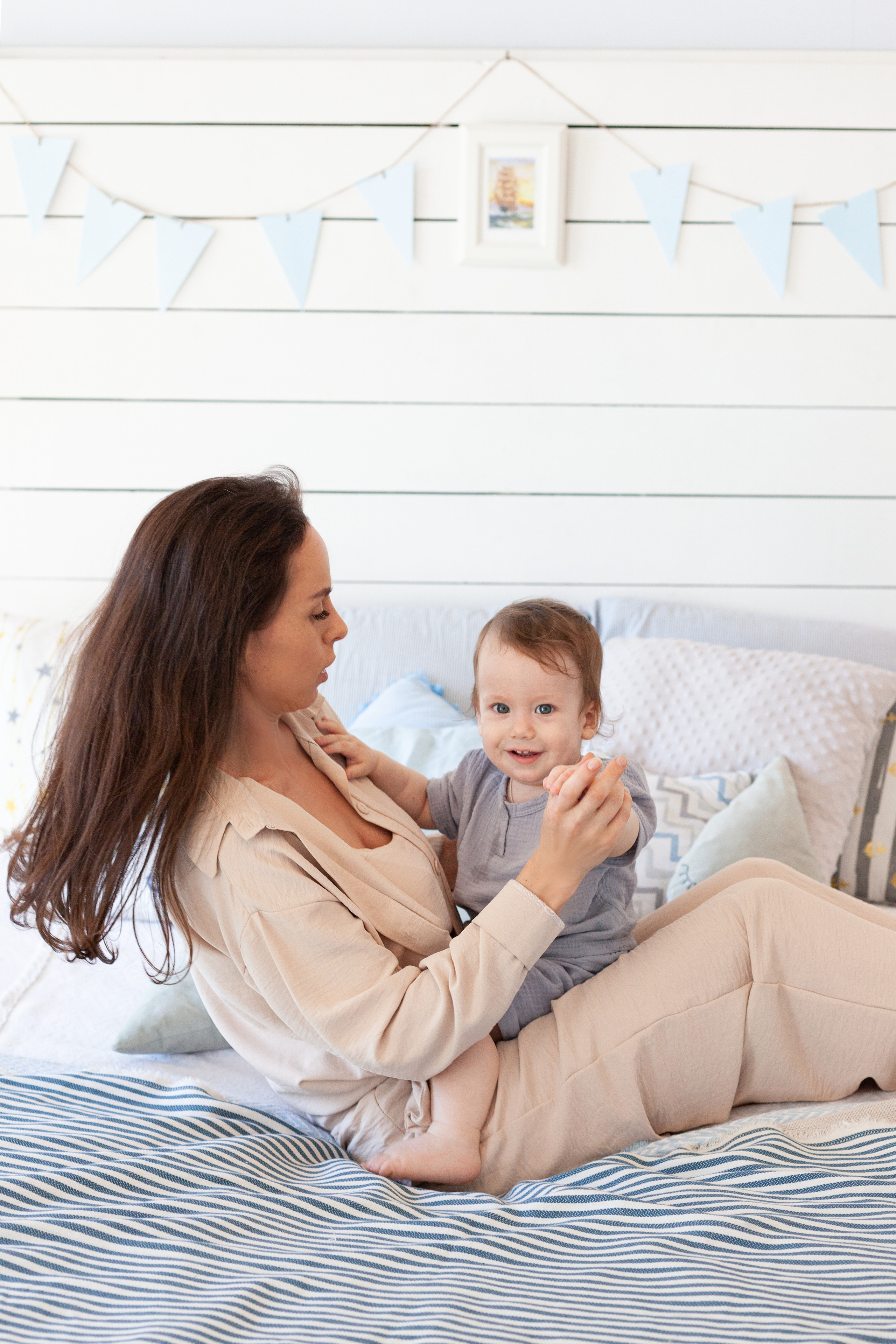 Студийная фотосессия годовасика с семьей. Детский и контент фотограф Надя Волкова Санкт-Петербург