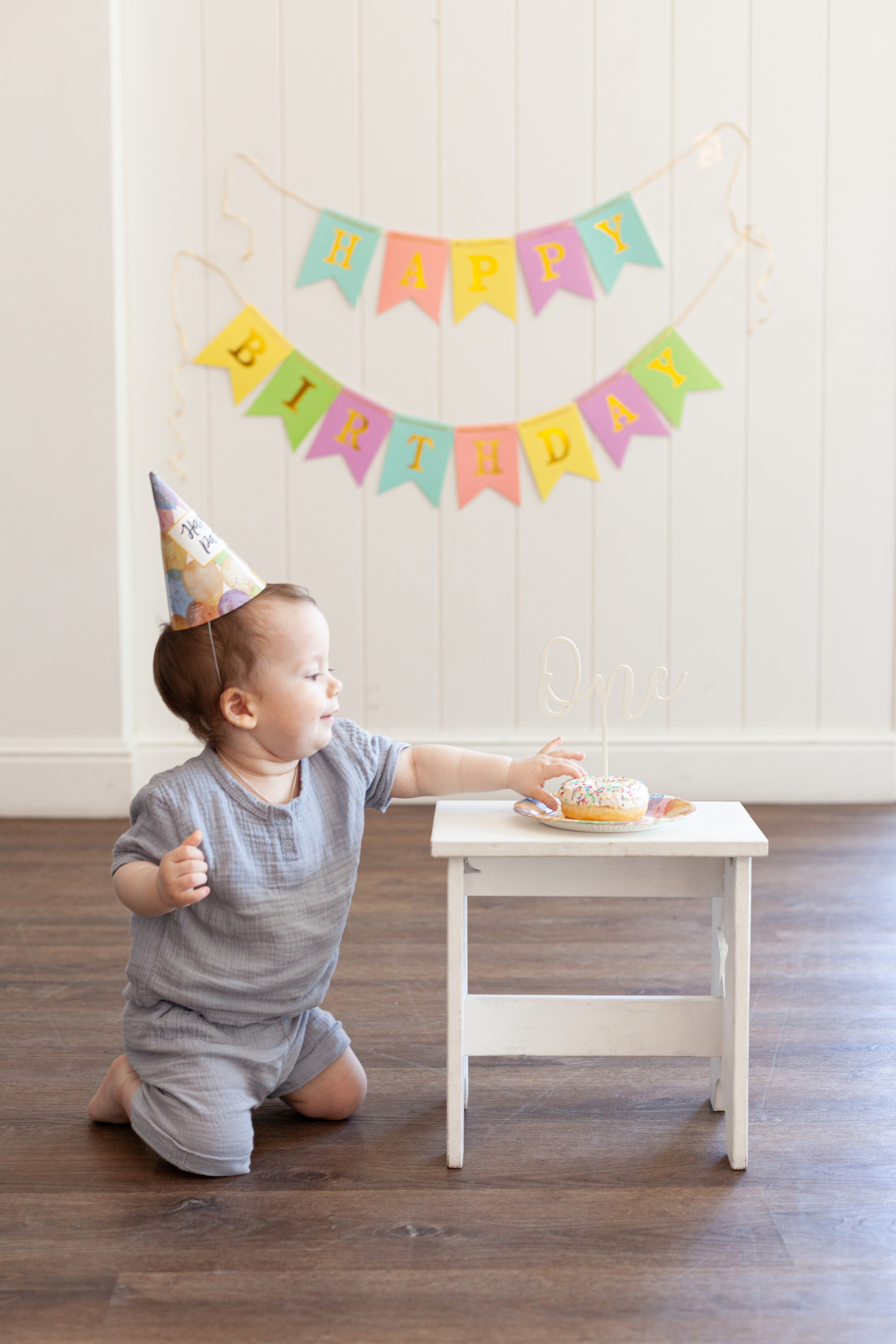 Студийная фотосессия годовасика с семьей. Детский и контент фотограф Надя Волкова Санкт-Петербург