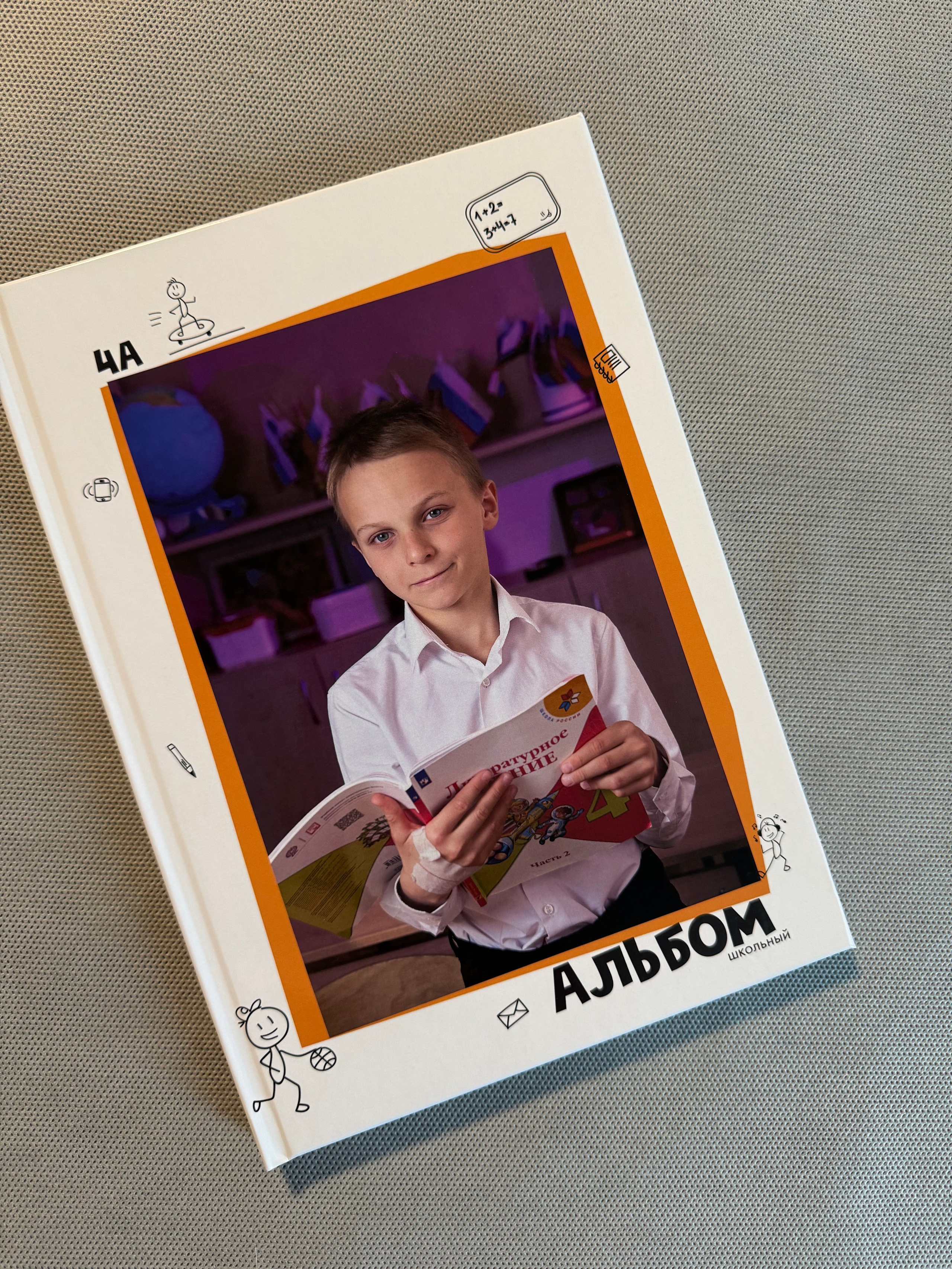 Выпускной альбом. Выпускные фотокниги во Владивостоке Джуган Елена