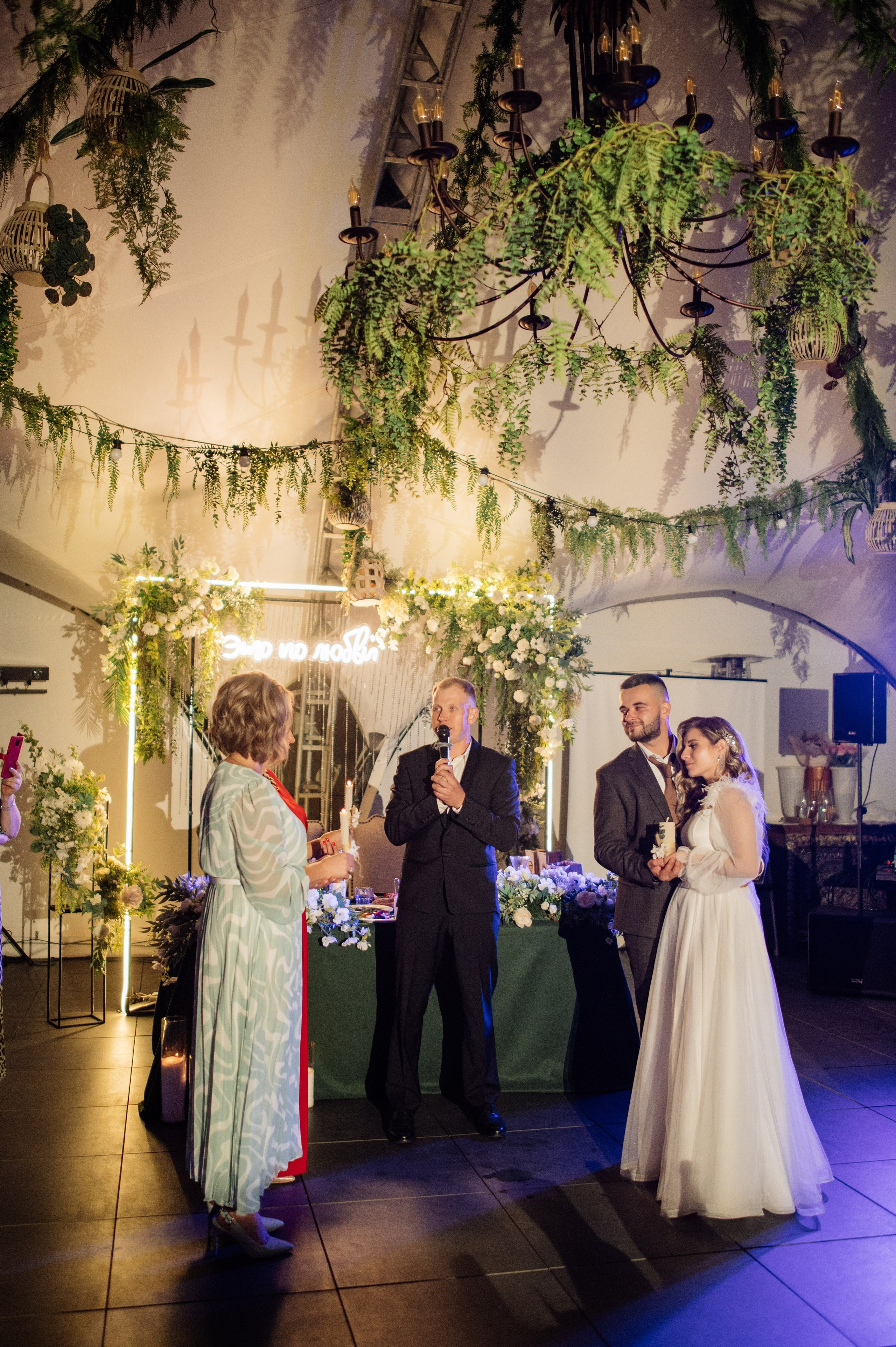 Свадебная фотосессия в Брянске, ресторан «Инжир». Свадебный и репортажный фотограф видеограф Брянск/Москва