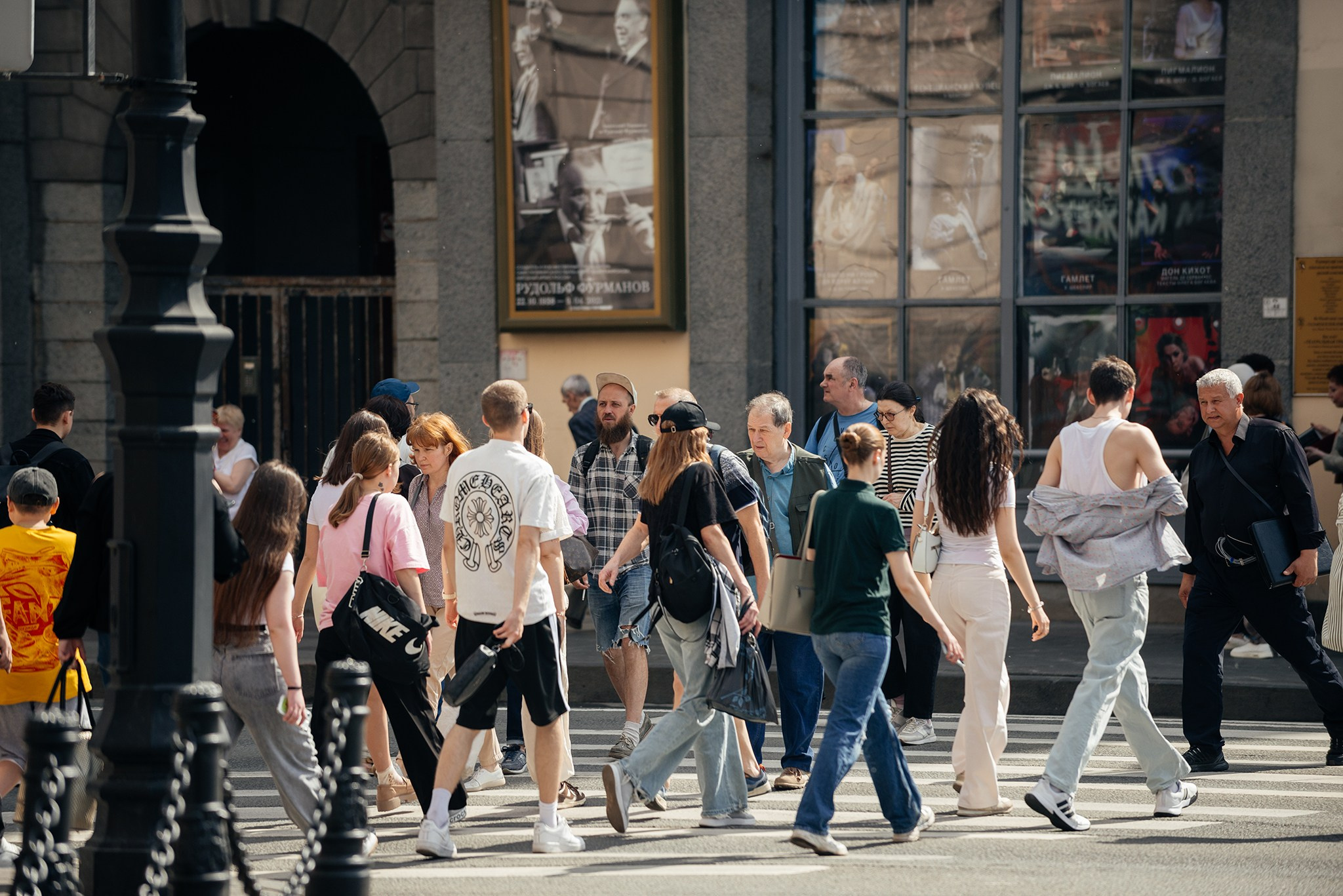 Уличная съёмка. Петроградка. Май 26. Репортажный фотограф в Санкт-Петербурге Анастасия Клёпова