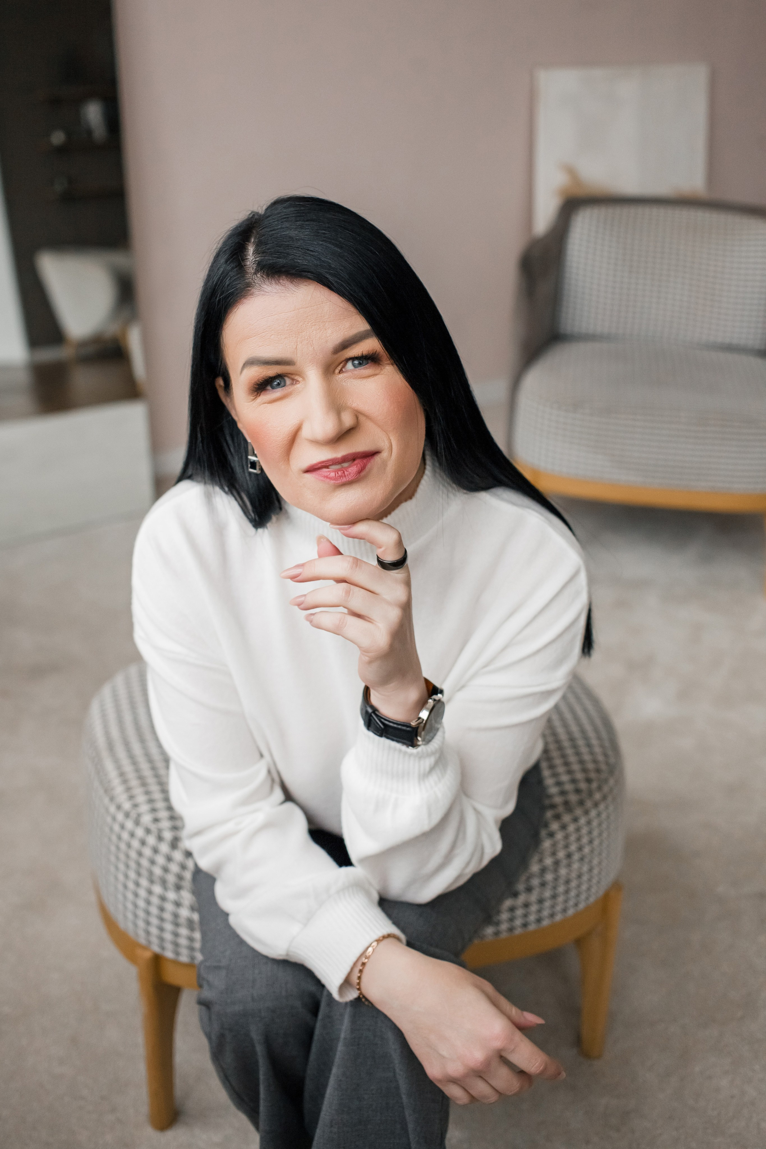 Контентные фотографии для мастера маникюра. Я экономлю твое время! Всего одна съемка и тебя и твой товар/услугу будут узнавать.  Переходи на мой сайт и записывайся на съемку. Контентный фотограф Гродно, Минск