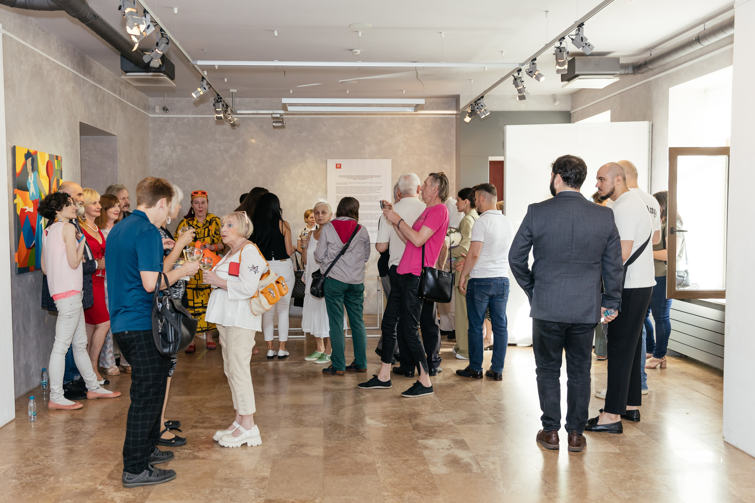 Выставка Лиры Алборовой «Цвет — это я». Свадебный и репортажный фотограф в Санкт-Петербурге Николай Голованов