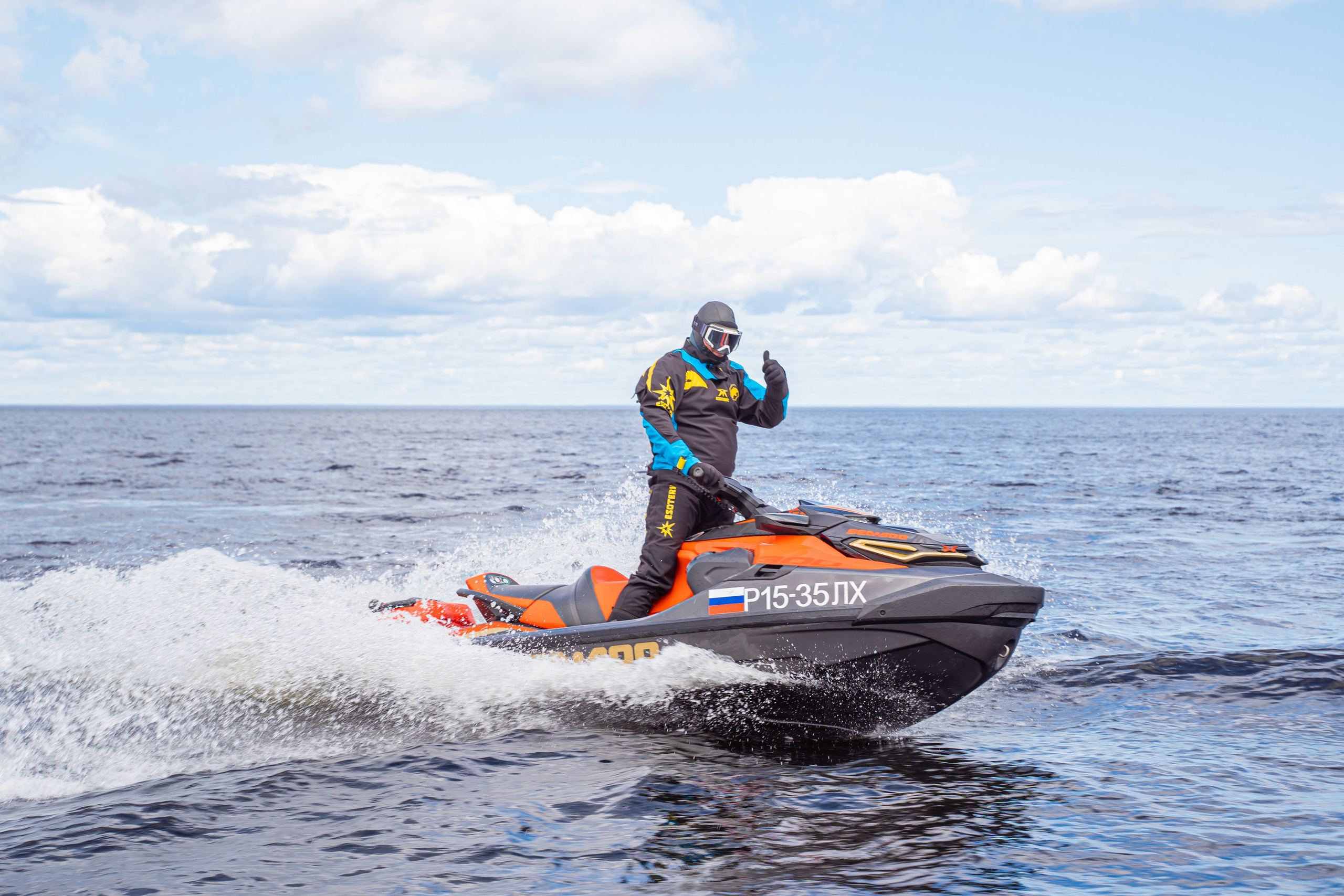 Гидровыезд в Коневский мужской монастырь. Свадебный, семейный, портретный, репортажный фотограф в Санкт-Петербурге