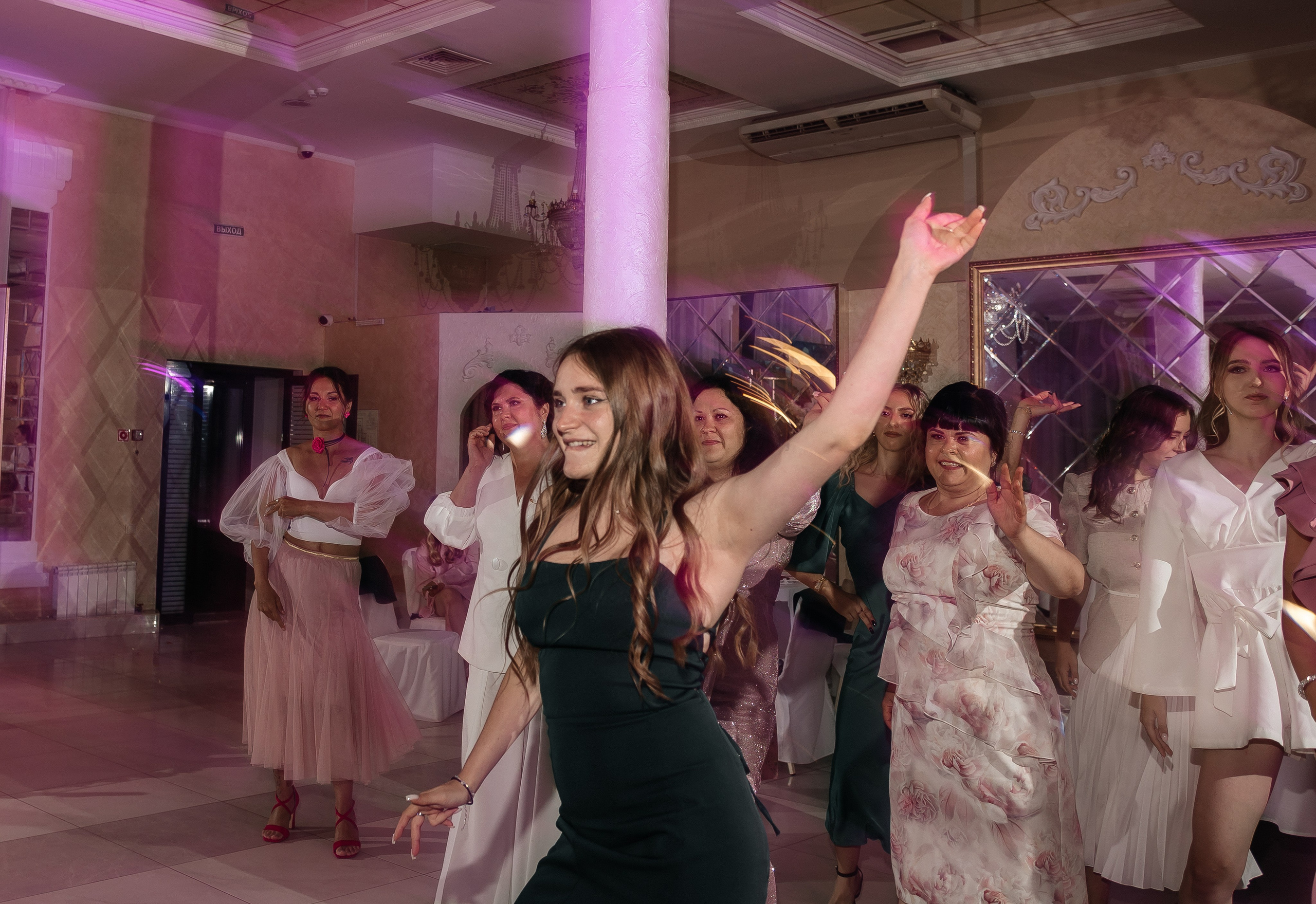 Виктор & Дарья | 02.08.25. Свадебный и семейный фотограф в Омске Евгения Хакимова