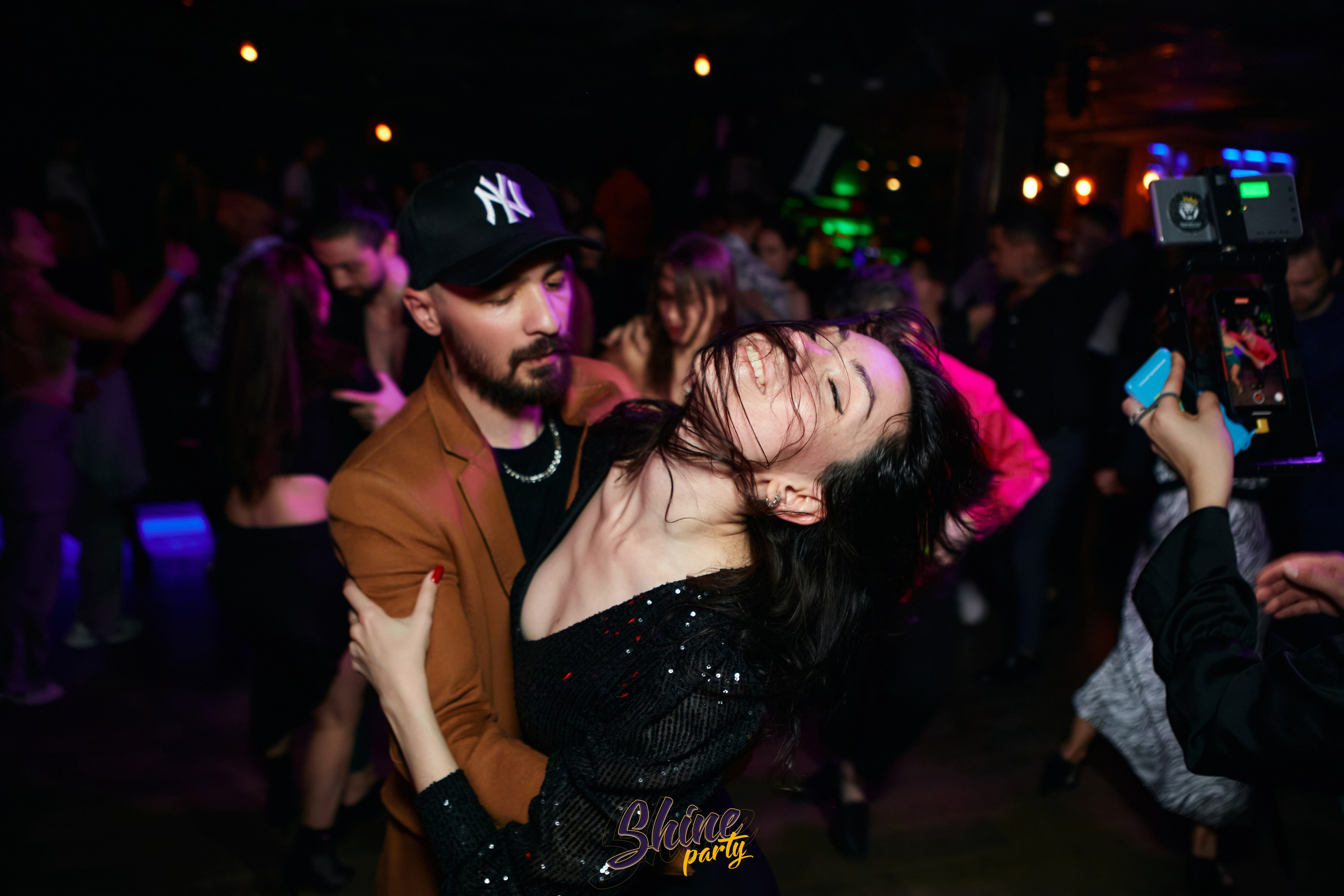 Shine party bachata. Свадебный фотограф